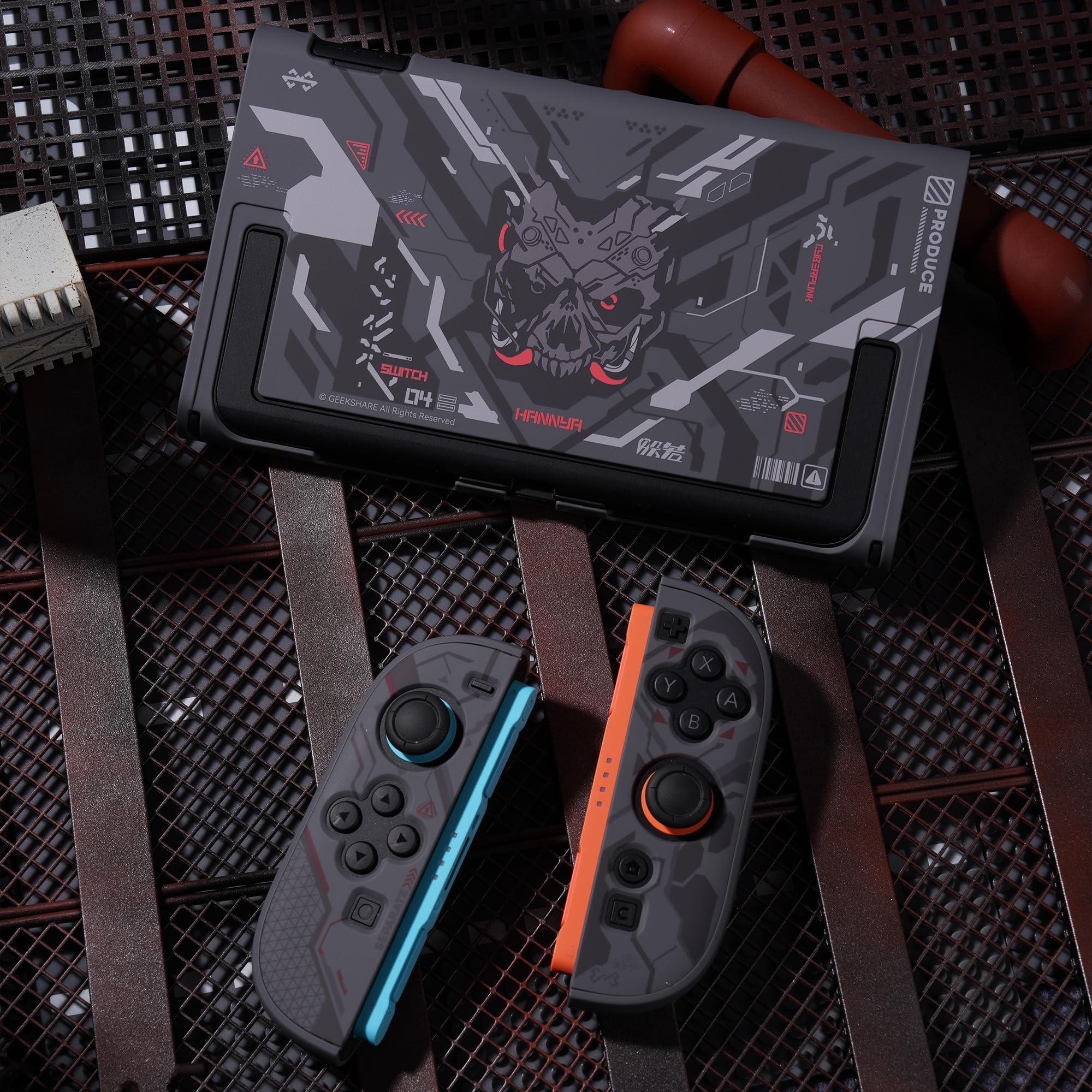 GeekShare Guscio protettivo compatibile con Switch 2, custodia agganciabile compatibile con Switch 2, cover con design antigraffio e antiurto - Cyborg Mech