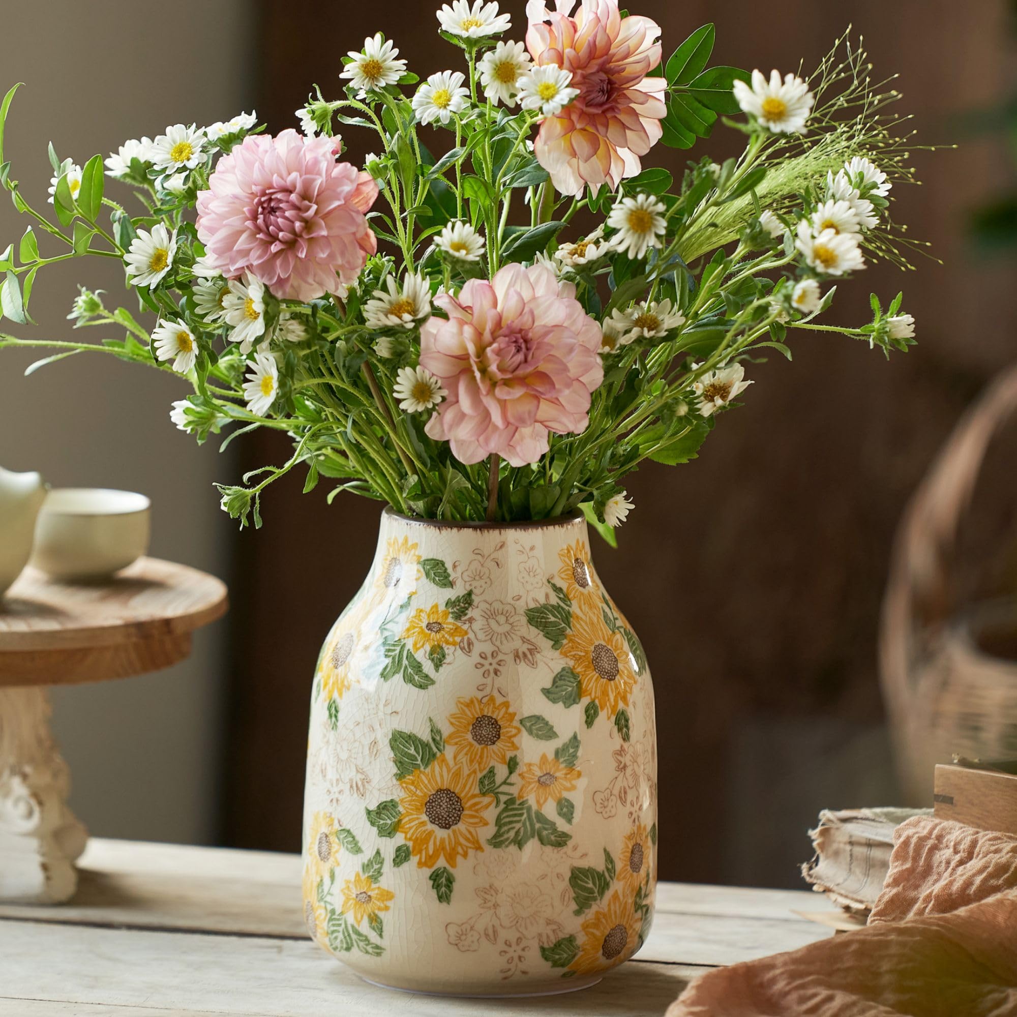 Levvohd Vintage Ceramic Vase, 7.7 Inch Chinoiserie Sunflower