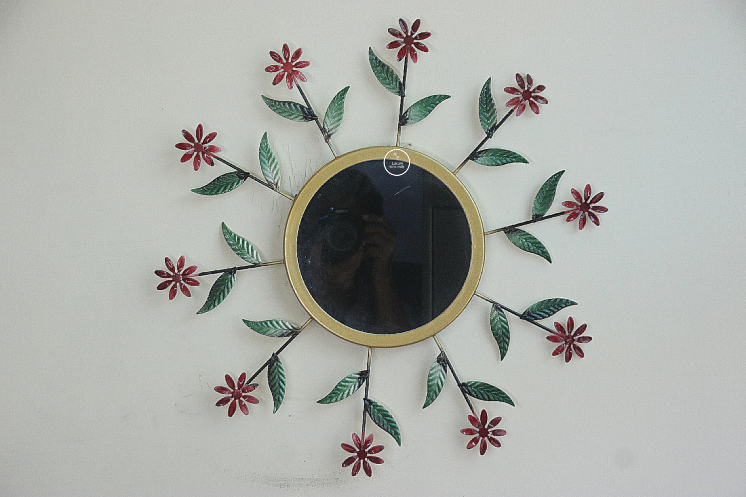 Miroir mural rond moderne pour illuminer l'entrée ou le salon