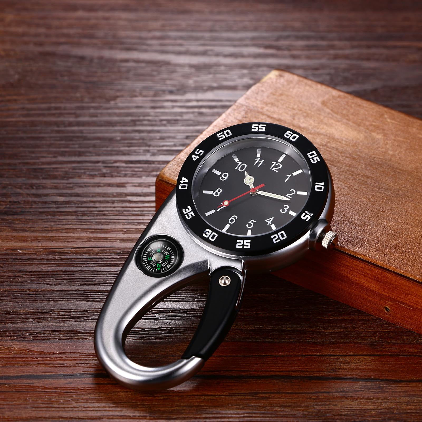 Avaner Montre de poche avec mousqueton - Montre à dos - Boucle avec aiguilles lumineuses - Petite lampe de poche - Unisexe - Mouvement à quartz analogique FOB - Pour escalade, sport, activités de