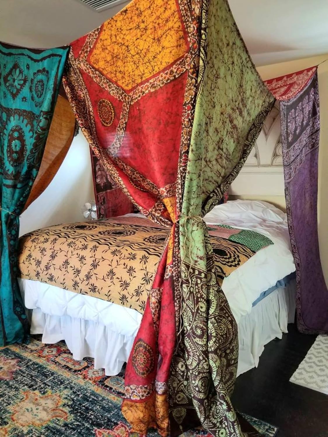 Betthimmel-Vorhänge, indische Seide, Sari, Sari, Boho-Vorhänge, böhmische Dekoration, böhmische Hochzeit, Hintergrund (Multi 1, Queen)
