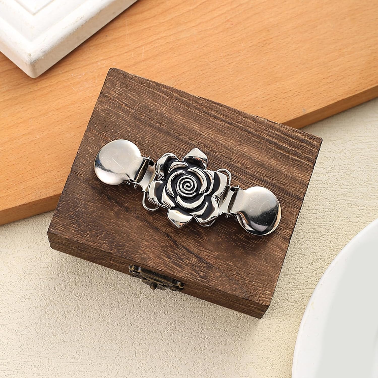 Of 4 Women Secure Garment Clasps Alloy Construction for Effortleslys Use and Fashionable Appeal Shirt Fastener