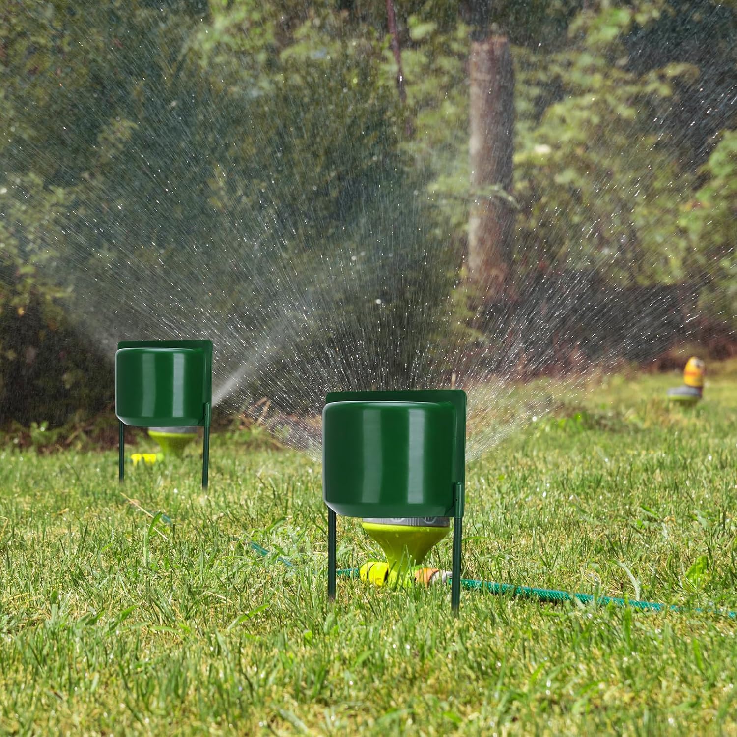 2 Pack Sprinkler Guard Green Sprinkler Splash Shield Plastic Head Protector Overspray Protector Guard Irrigation Over Spray Height Adjustable Guard for Lawns Parks and Garden