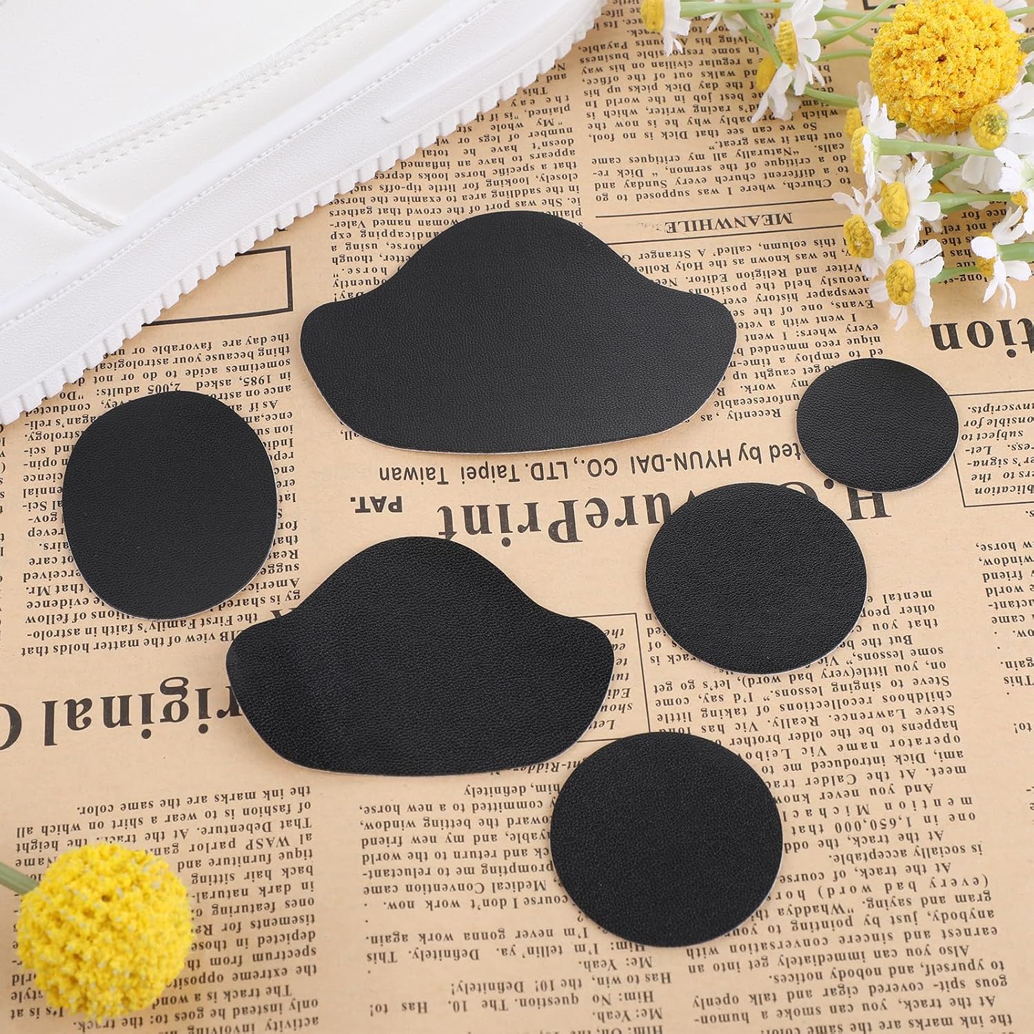 Giantree 14 Pcs Shoe Hole Repair Patch, Self-Adhesive Sneaker Heel & Knee Patches, Anti-abrasive Quick Repair Shoes Tool (Black)