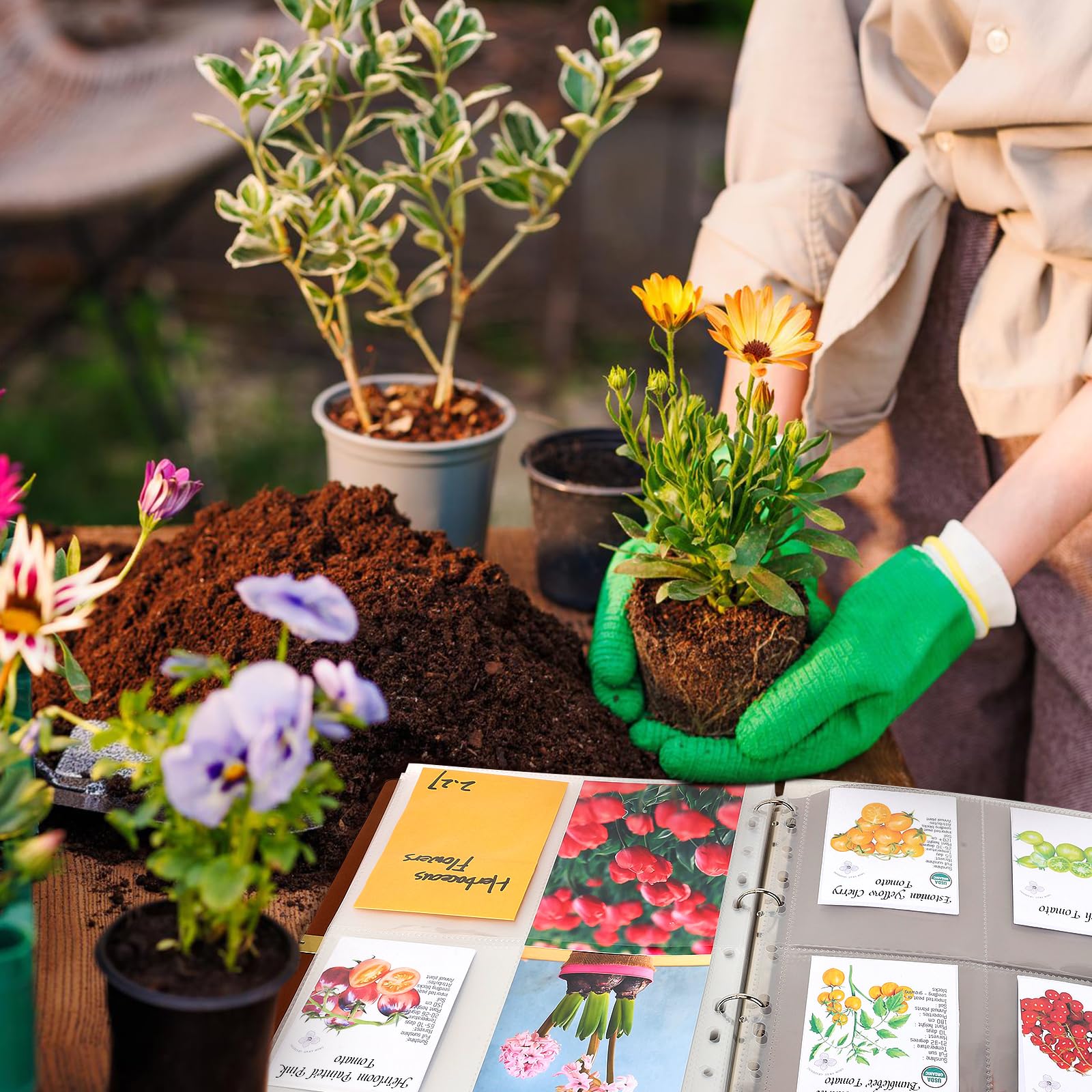Carpeta organizadora de paquetes de semillas, paquete de planificador de jardín con 25 fundas transparentes de bolsillo (tamaño de la ranura 3.9 x 5.5 pulgadas), 50 sobres de almacenamiento de