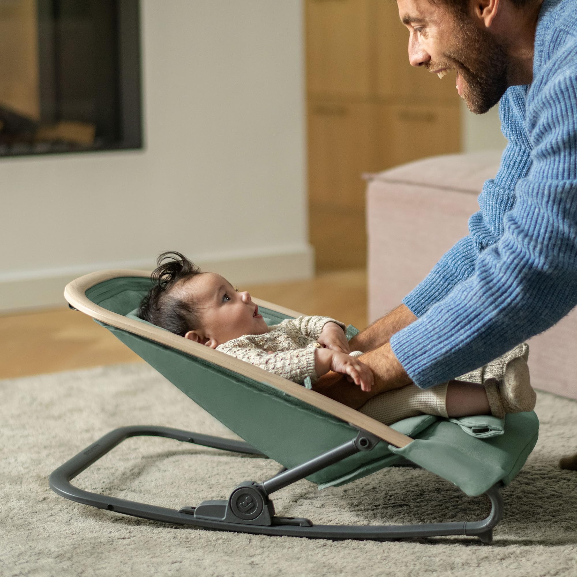 Maxi-Cosi Kori Chaise Transat Bebe 2-en-1, 0-6 Mois, jusqu'à 9 kg, Baby Bouncer, 3 Positions d'Inclinaison, Léger & Compact, Harnais Facile à Installer, Coussin Nouveau-né, Essential Graphite