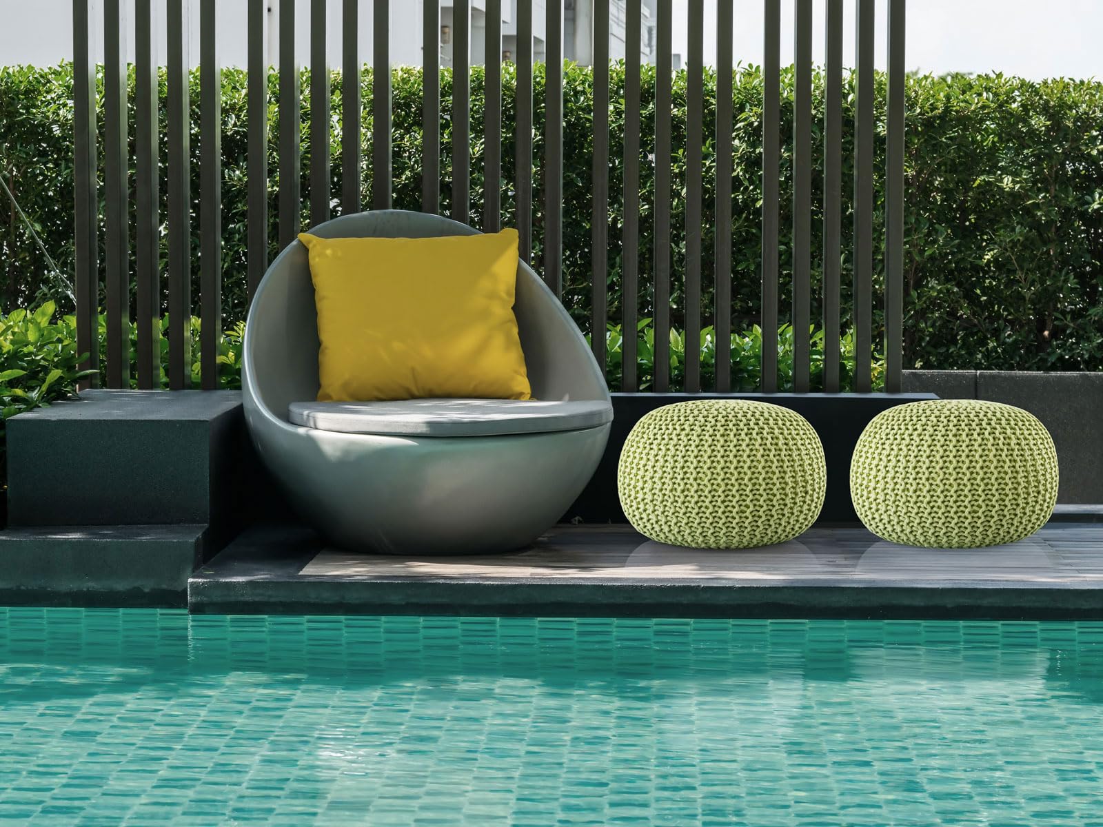 Pouf Premium ø45cm Sitzhocker Strickpouf Innen Terrasse Pool Garten nachhaltig apfelgrün - Lettuce Green