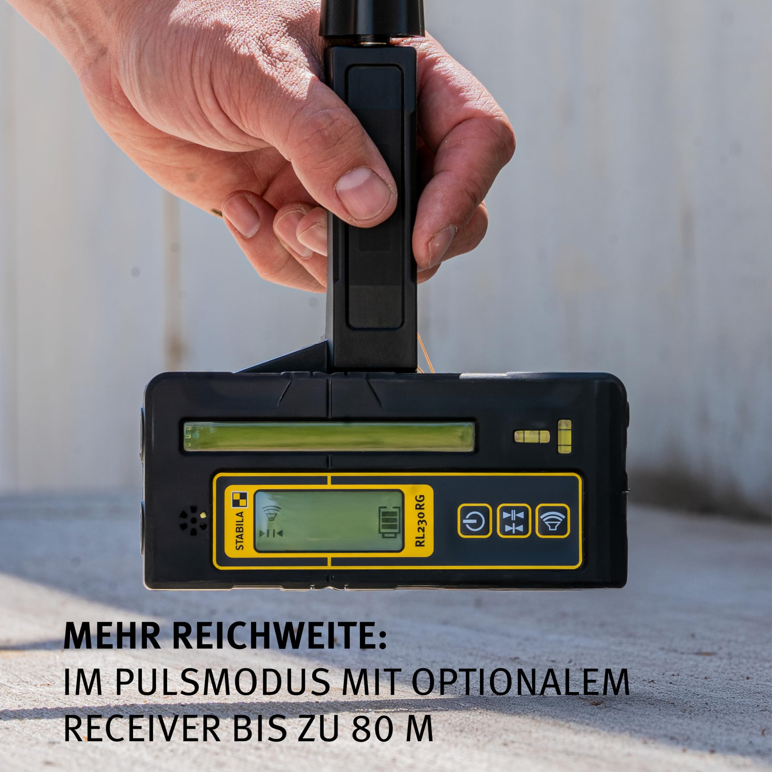 STABILA Kreuzlinienlaser grün LAX 60 G, selbstnivellierend, max. Reichweite: 30 m, Set inkl. Zielplatte, Gürteltasche, Batterien (3 x AA)