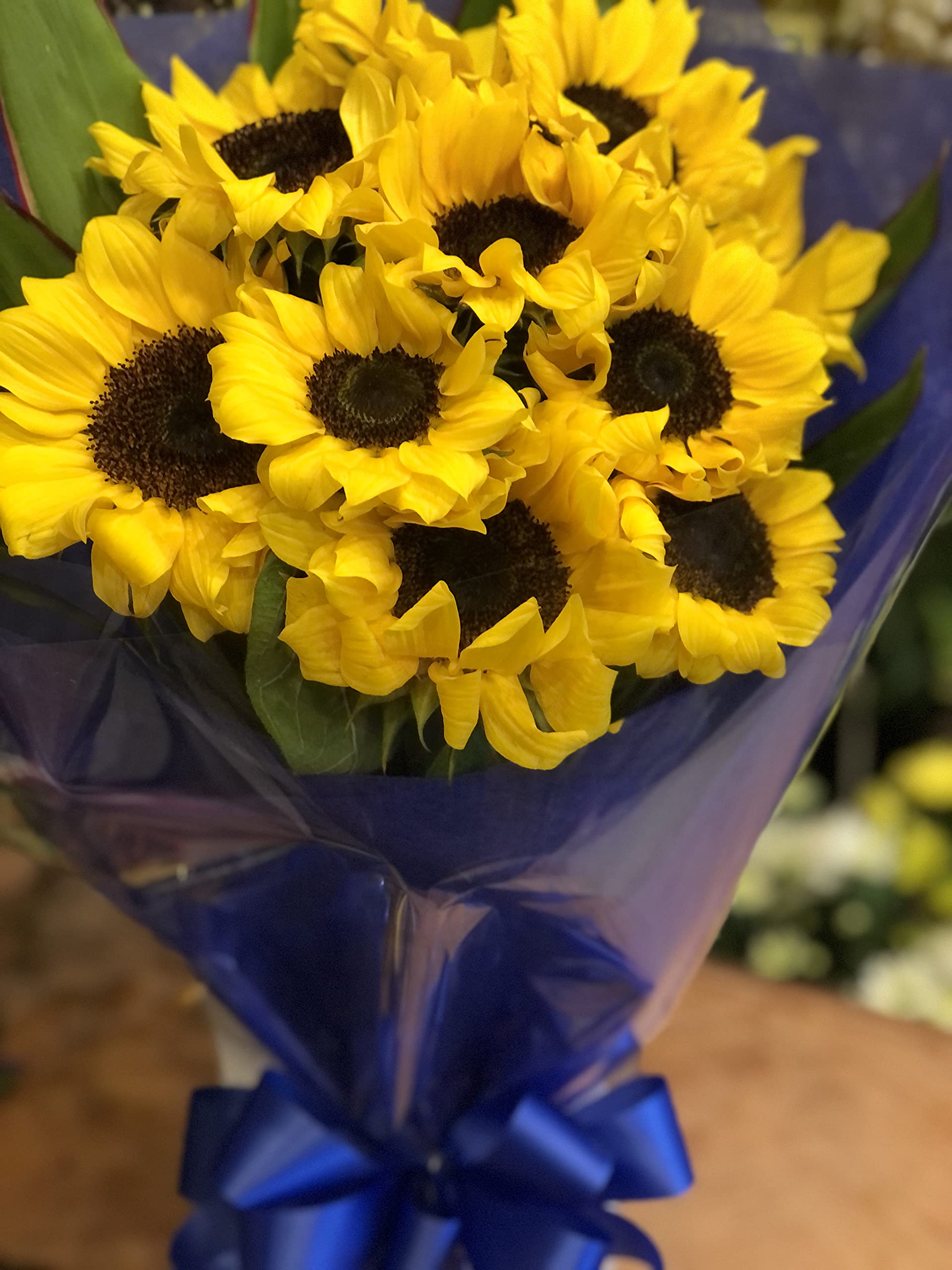 Amazon｜ひまわり10本の花束 母の日・お誕生日お祝 記念日などに