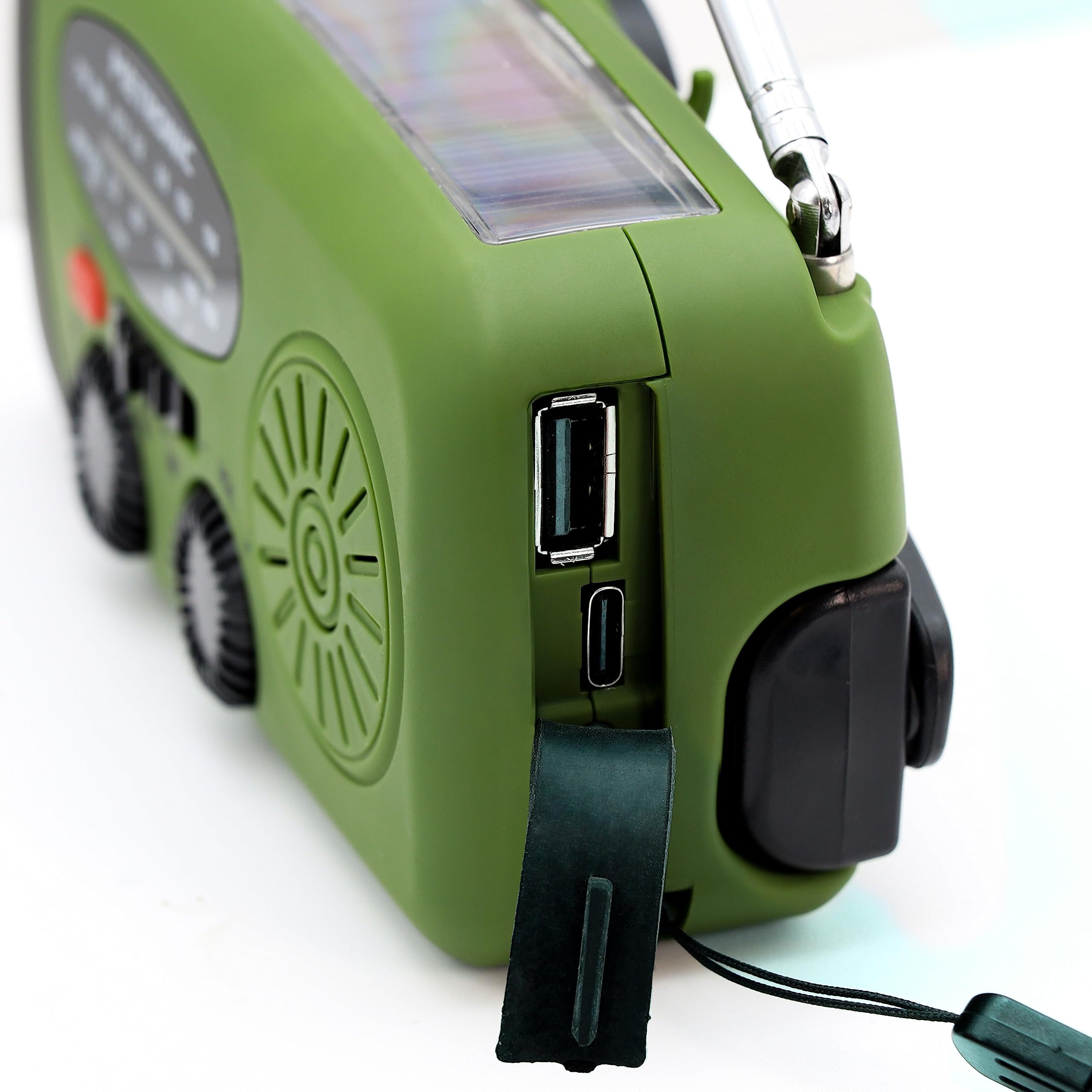 Metronic Radio FM Przenośne Solarne Ładowanie 2000mAh Dynamo - Stanowisko z przyciskiem SOS Awaryjne - Funkcja Latarki LED - Zielony i czarny - 477216