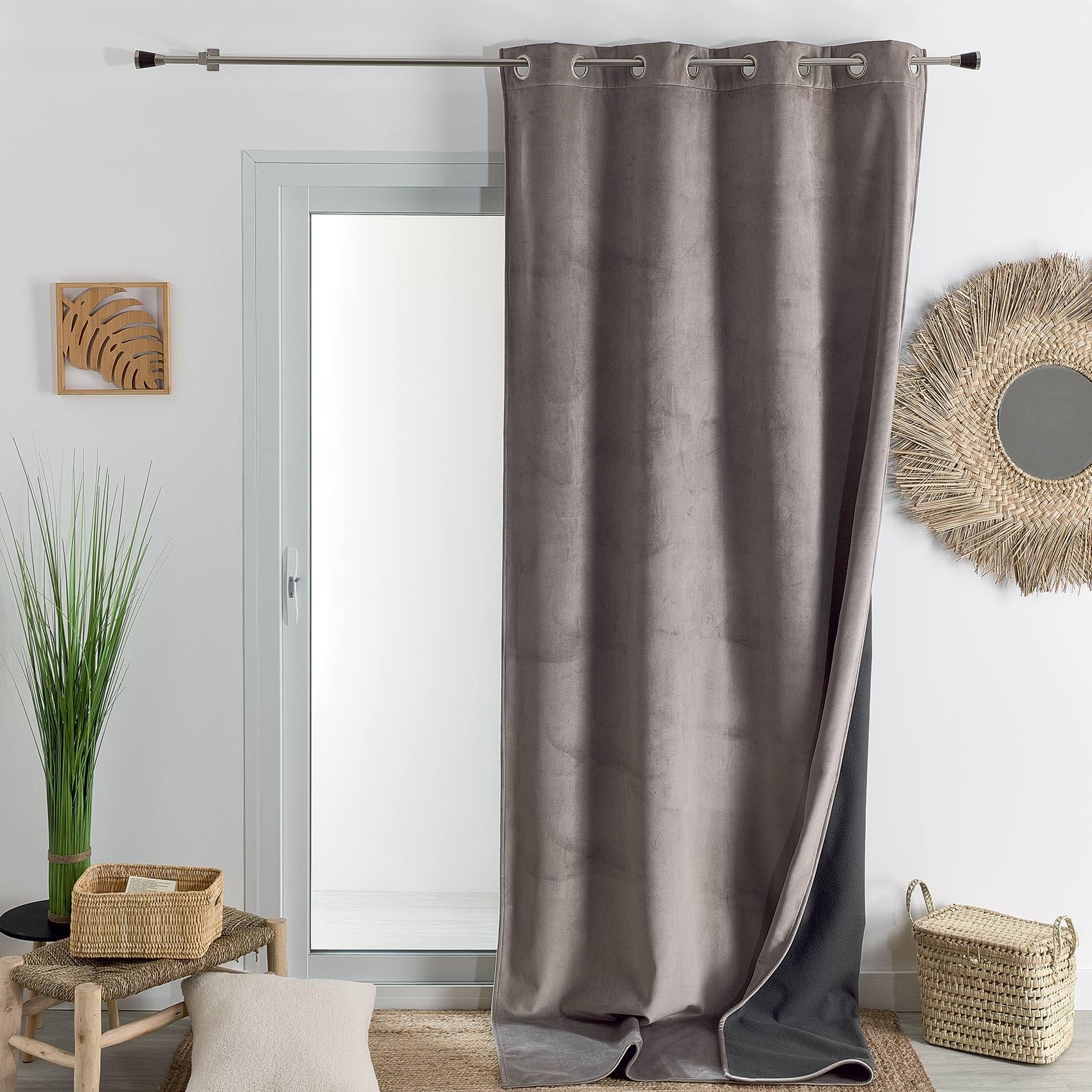 Rideau Isolant Et Occultant en Velours Doublé Polaire - Velours 100% Polyester - Thermique Phonique - pour Chambre Salon - Ruban Thermocollant Inclus - 135 x 280 cm - Taupe