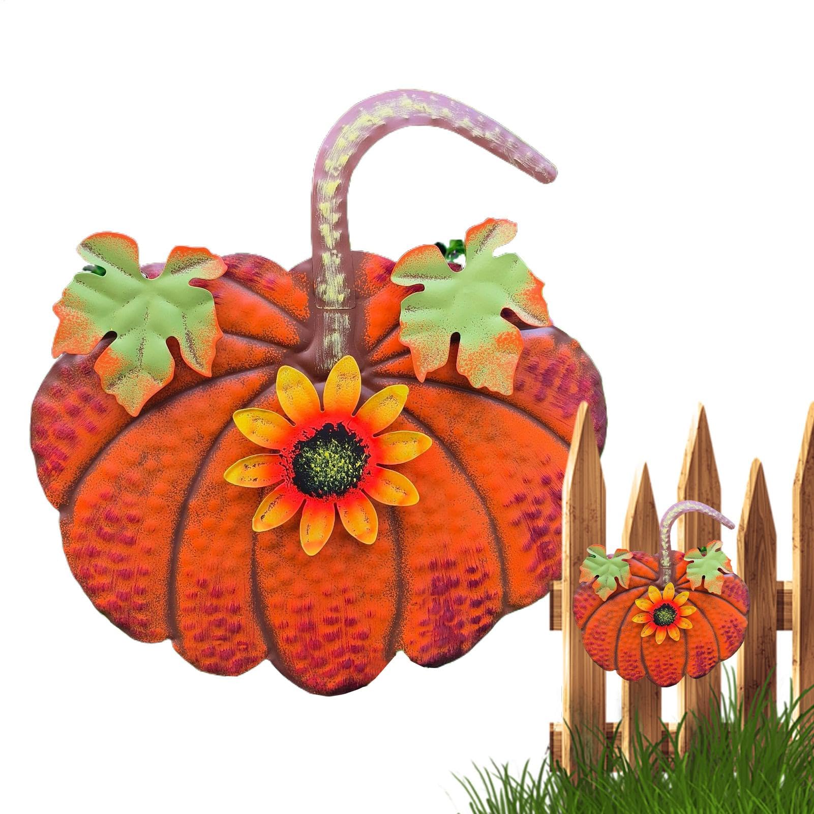 Ornements de pelouse en métal pour embellir un jardin vide en hiver
