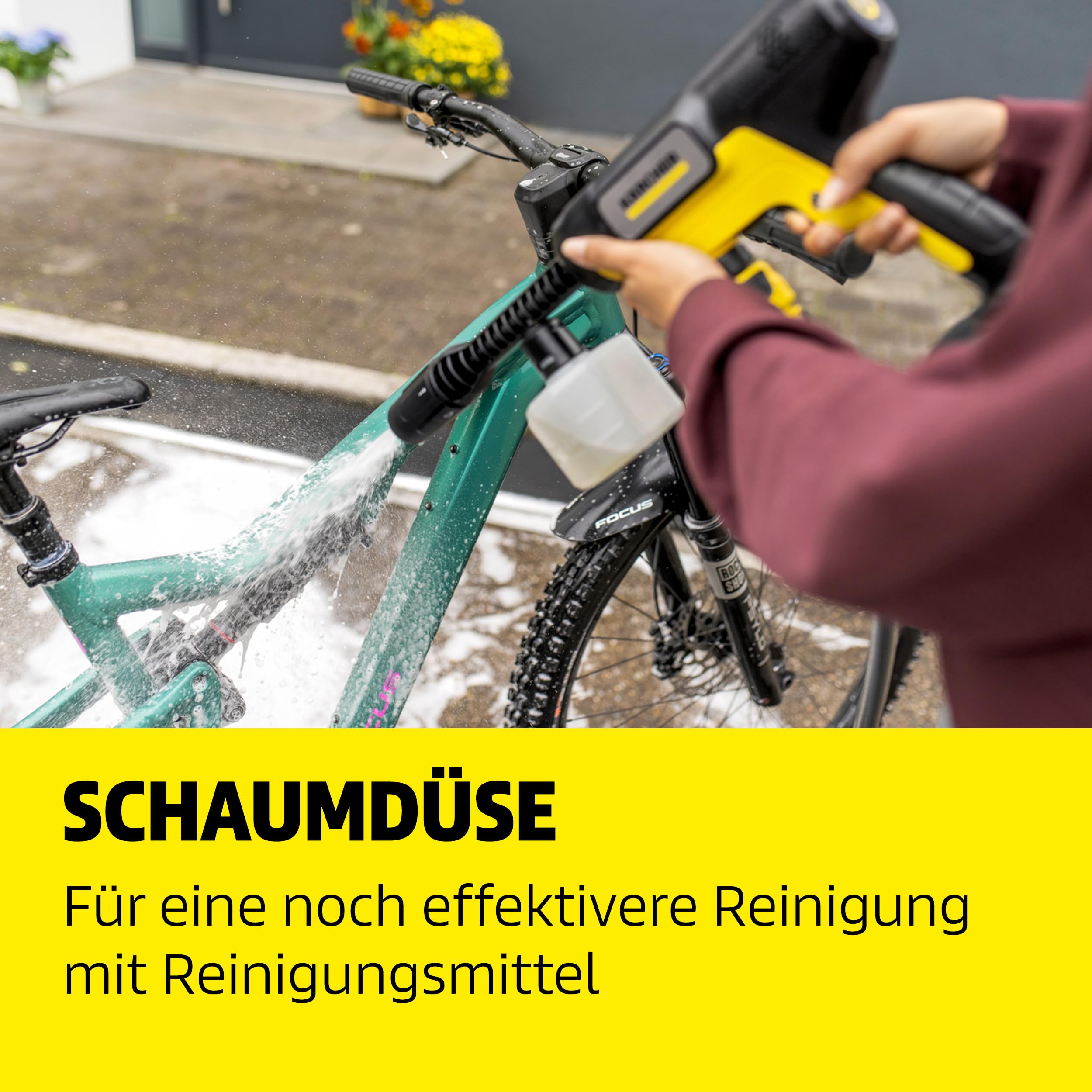 Kärcher Akku-Druckreiniger OC 7-18 Handheld, mobiler Outdoor-Reiniger, Druck: max. 24 bar, 250 l/h, 5-in-1 Multi Jet, Saugschlauch, Schaumdüse, verwendbar mit dem Kärcher 18-V-Akku, ohne Akku