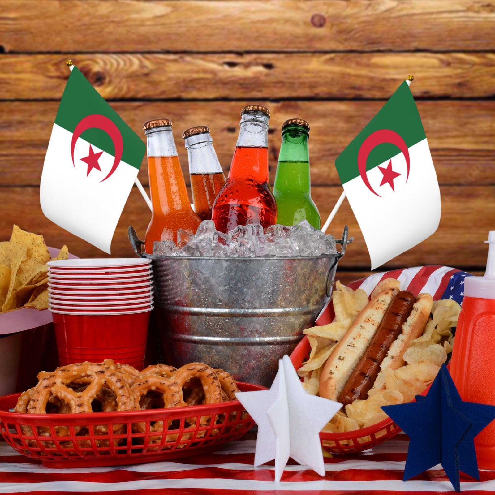 Lot de 10 petits drapeaux de l'Algérie à main, mini drapeaux sur bâton pour fête, activités d'équipe, défilés, décoration de vacances