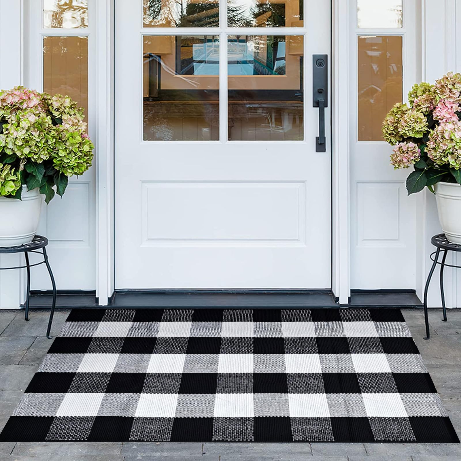 Buffalo Plaid Rug 27.5x43 Inches Black and White Checkered Rug Washable Doormats Indoor Outdoor Rugs for Front Porch, Kitchen Entryway, Patio,