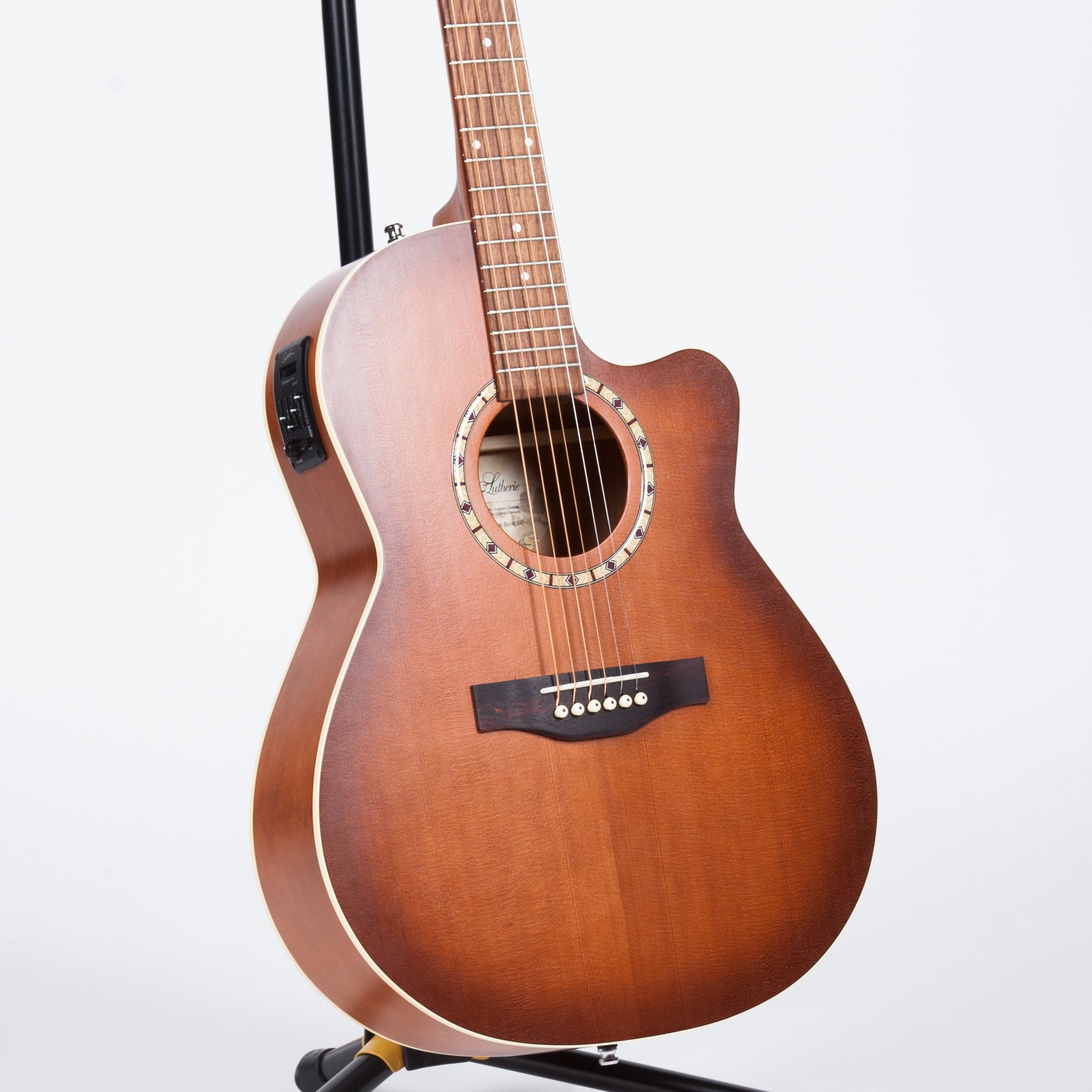 【Art&Lutherie】 FolkCedar AntiqueBurst QI Art & Lutherie Folk Cedar Antique Burst QI Acoustic Electric