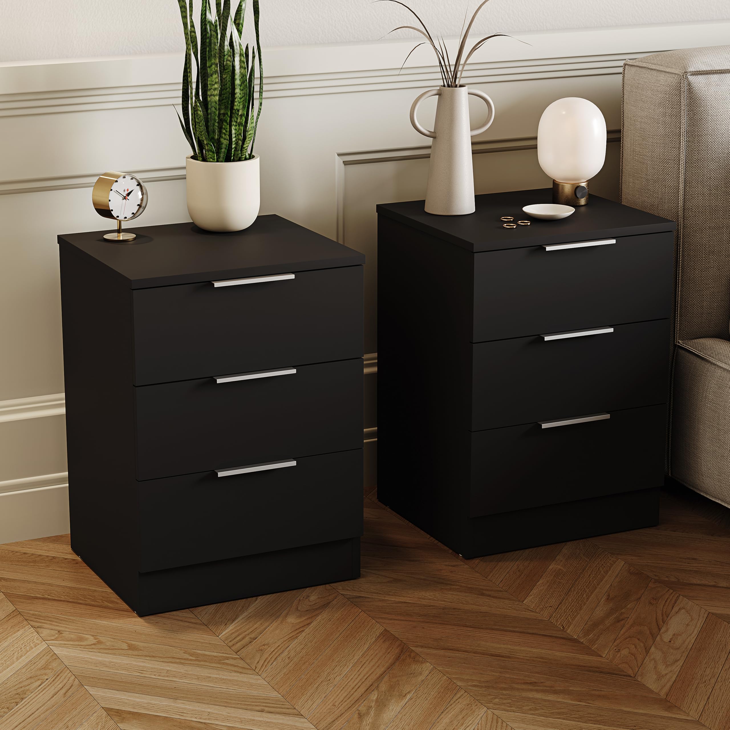 Vida Designs Trega - Set di 2 comodini a 3 cassetti, colore: nero, compatti e salvaspazio, 50 x 39 x 28 cm (altezza x larghezza x profondità), in legno ingegnerizzato, cassetti scorrevoli, maniglie