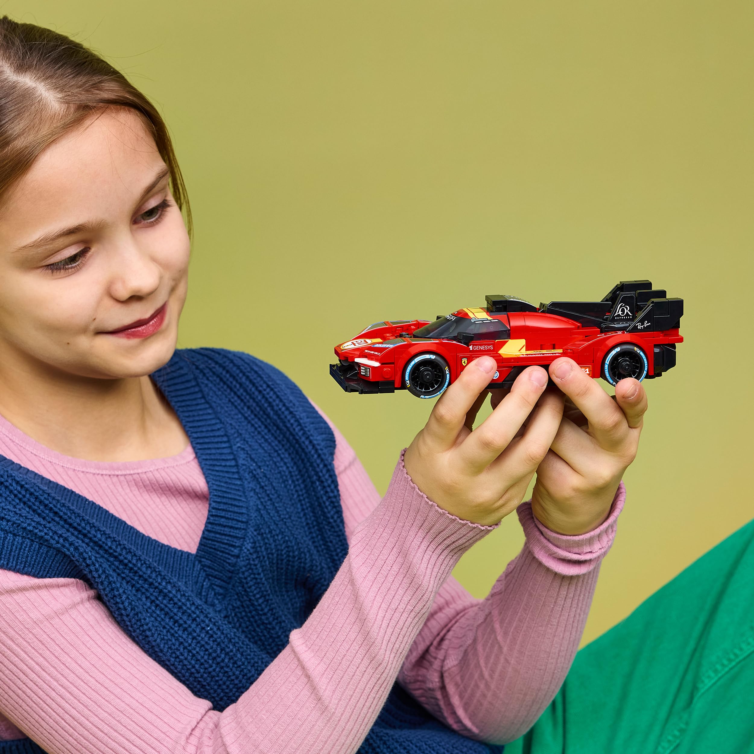 LEGO Speed Champions Ferrari 499P - Jouet Voiture de Course - Maquette STEM avec Minifigurine Collector de Pilote - Cadeau sur Le Thème du Sport Automobile pour Garçon dès 9 Ans ou Fan 77261
