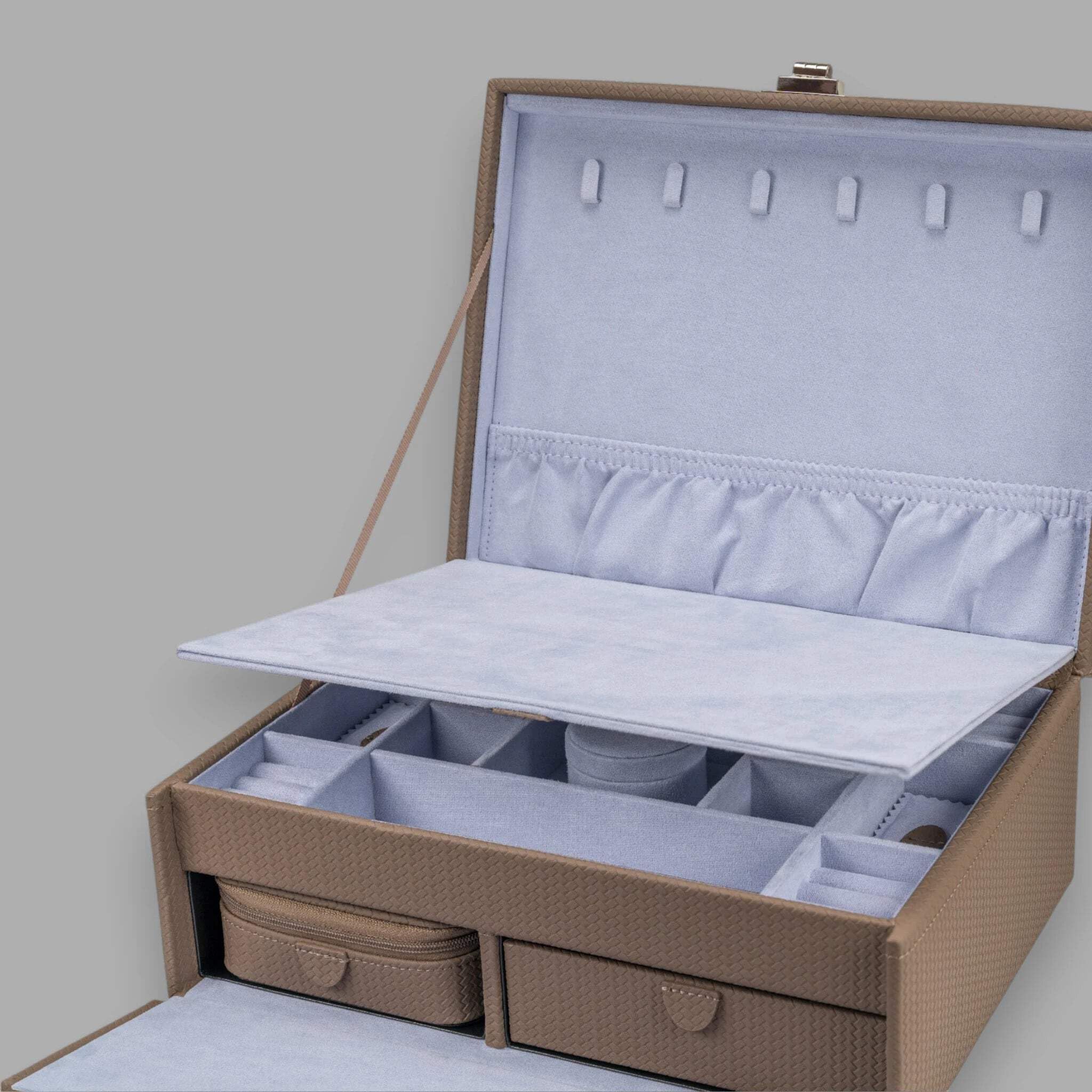 Windrose Szkatułka na biżuterię Corbello Jewelry Box Mocca brązowa