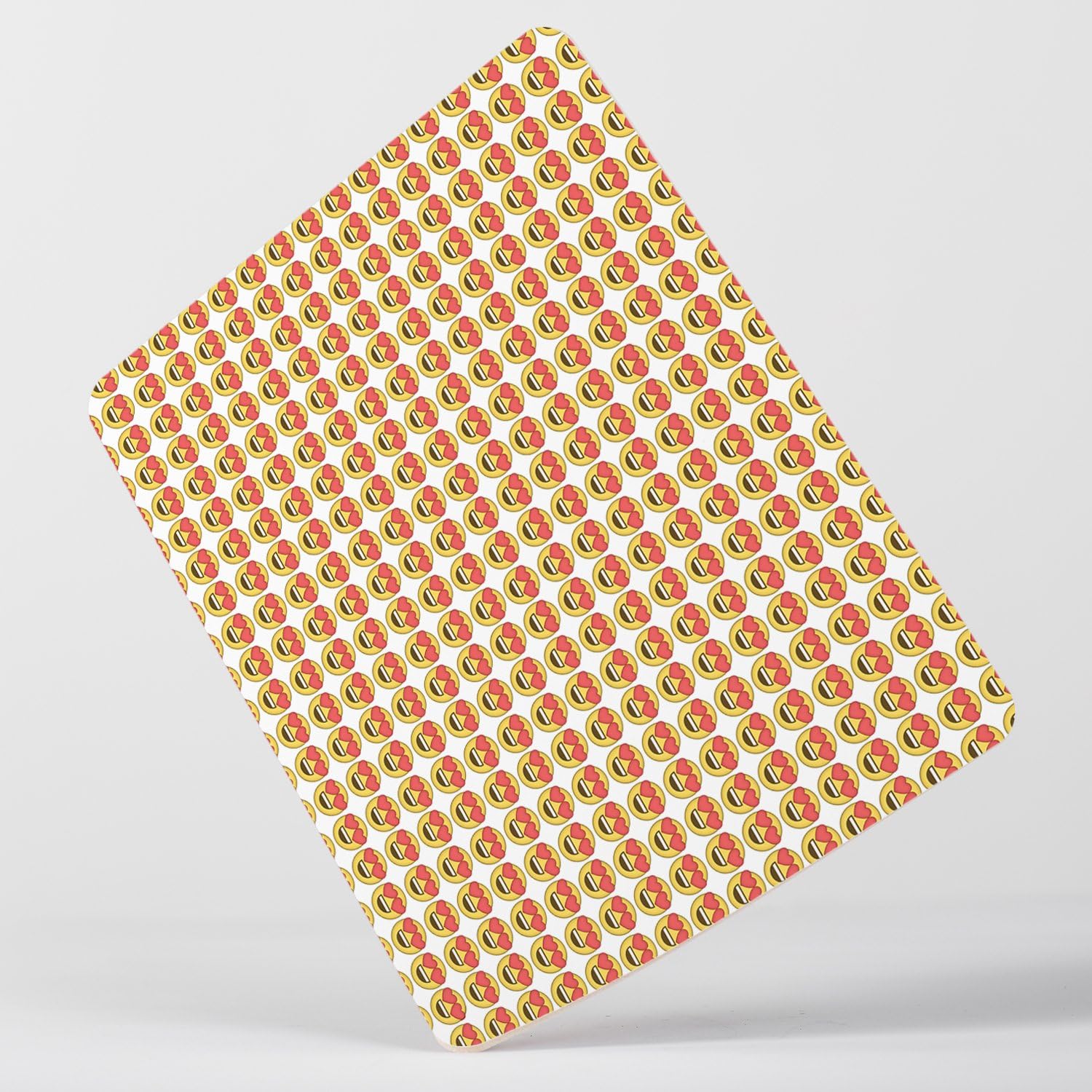 Amazon Smiling Face with HeartShaped Eyes Emoji Smile Pattern マウスマット