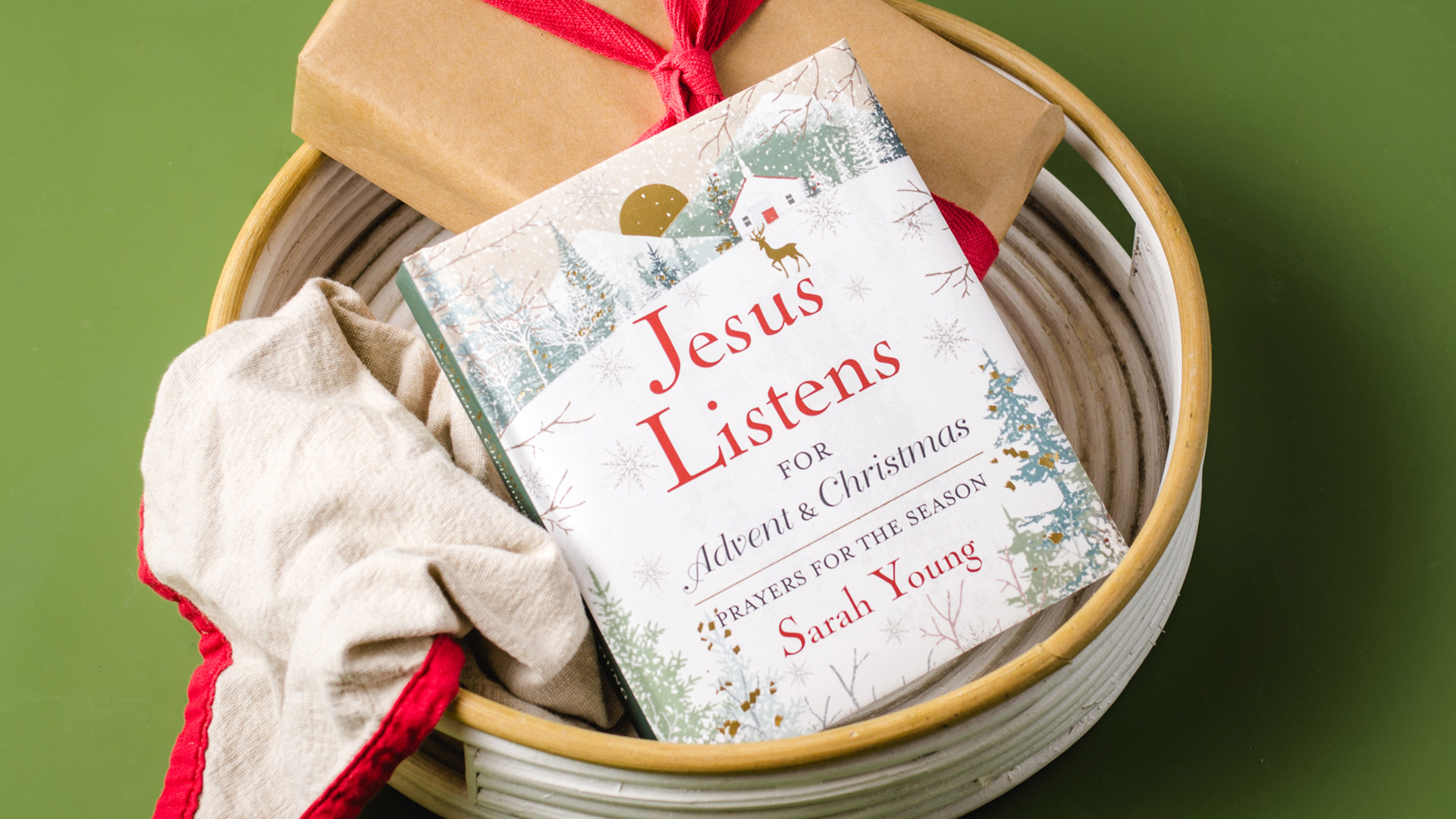 Image of Jesus Listens--for Advent and Christmas, Padded Hardcover, with Full Scriptures: Prayers for the Season (A 40-Day Devotional) - The Perfect Christian Gift for the Holidays