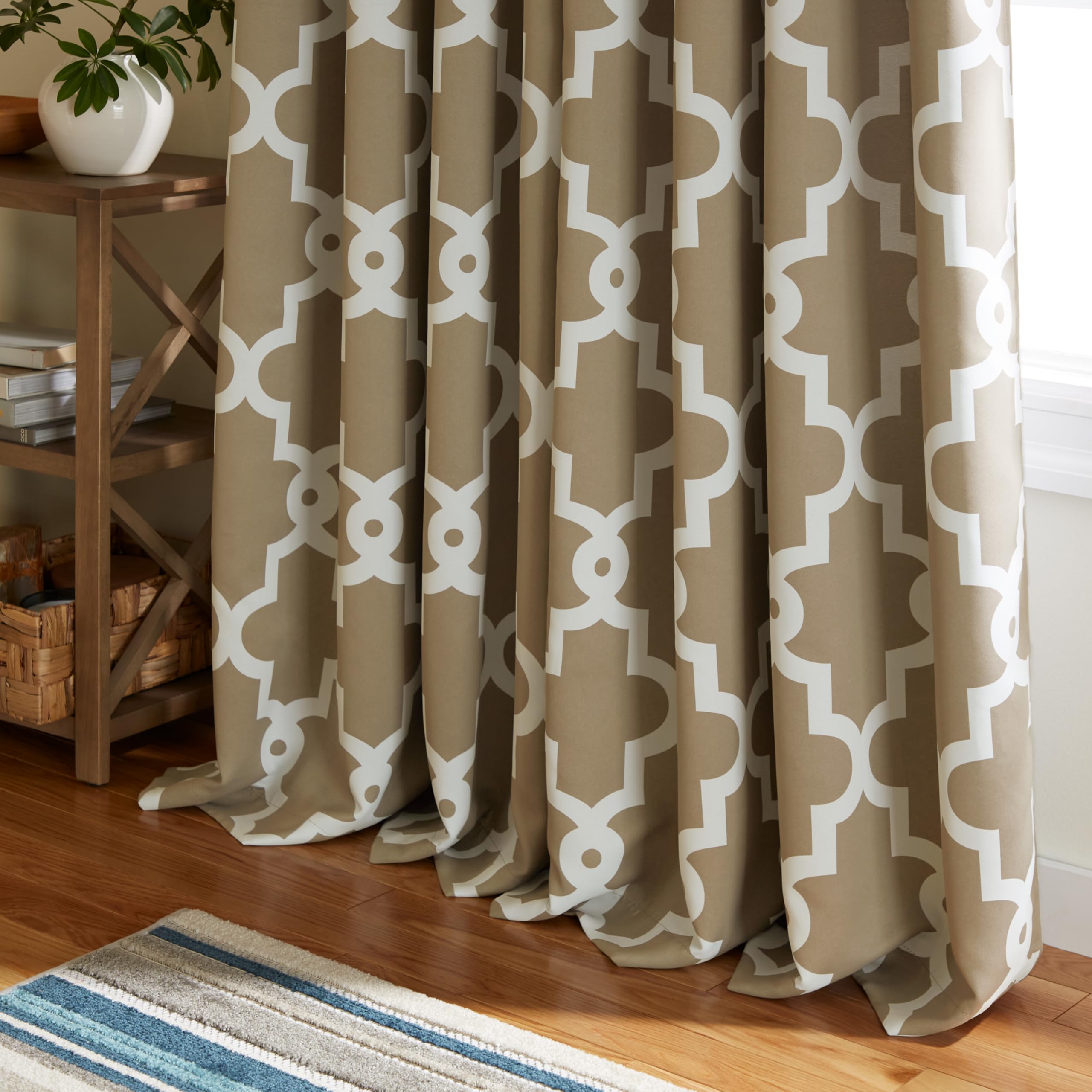 Amazon.co.jp: Exclusive Home Curtains 鉄工サテン織りブラックアウト