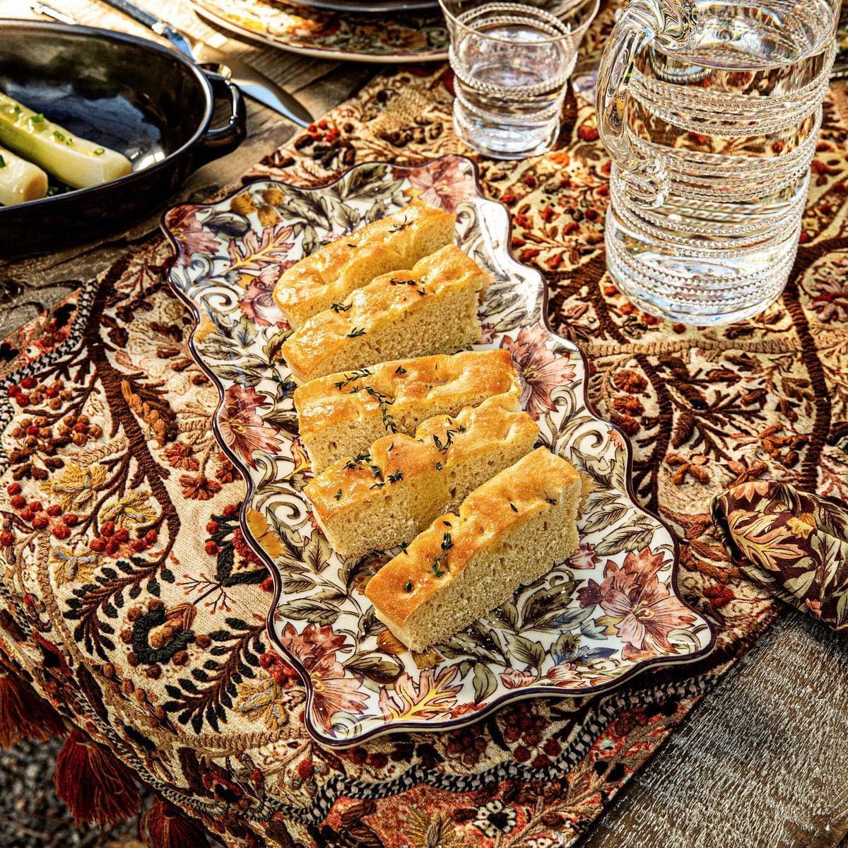 Willa 16" Hostess Tray - Amber