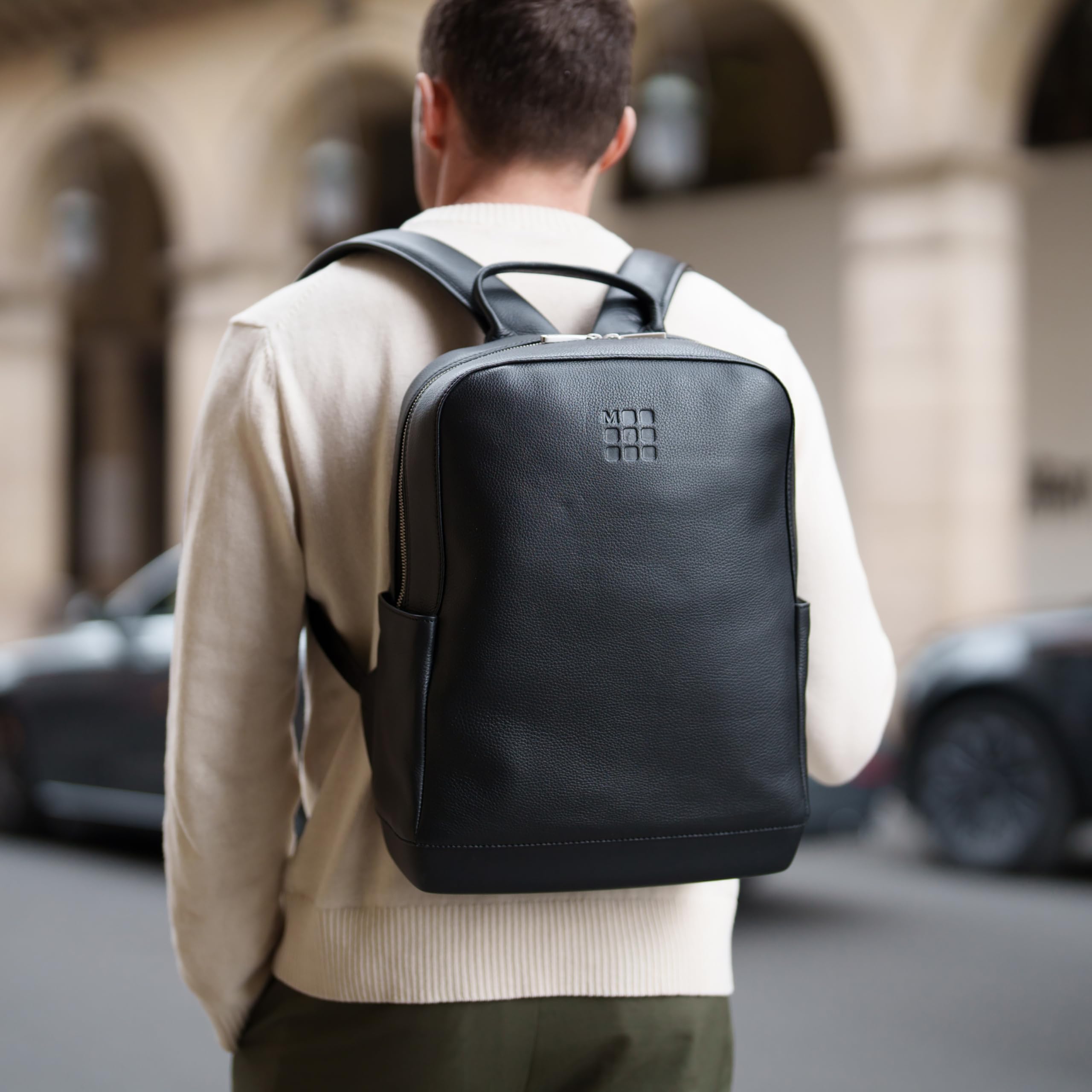 Moleskine Zaino Collezione Classic in Pelle, Zaino per PC compatibile con Tablet, Laptop iPad fino a 15", 32 x 42 x 11 cm, Nero