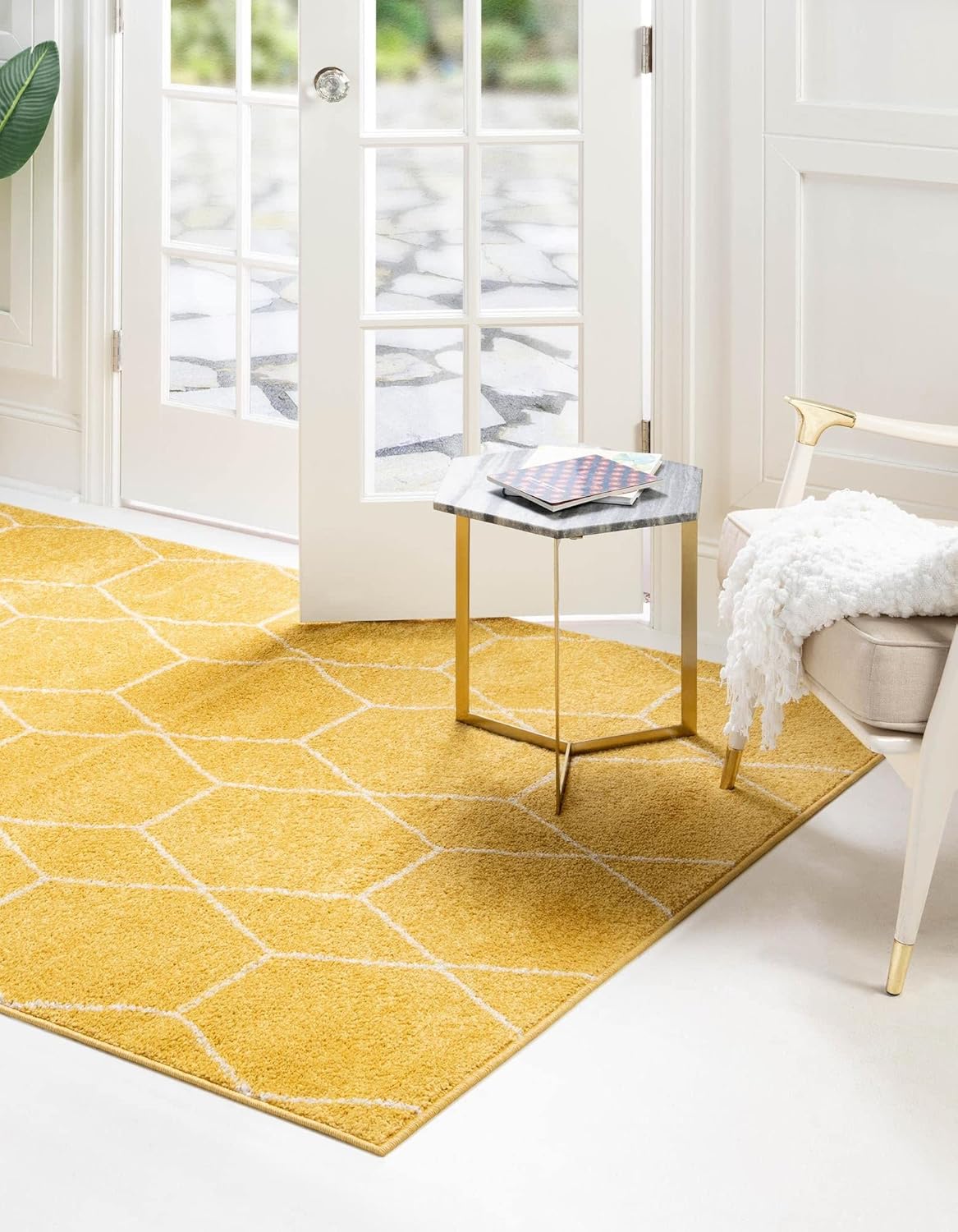 Rugs.com Lattice Frieze Collection Rug – 2' x 3' Yellow Medium Rug Perfect for Living Rooms, Large Dining Rooms, Open Floorplans