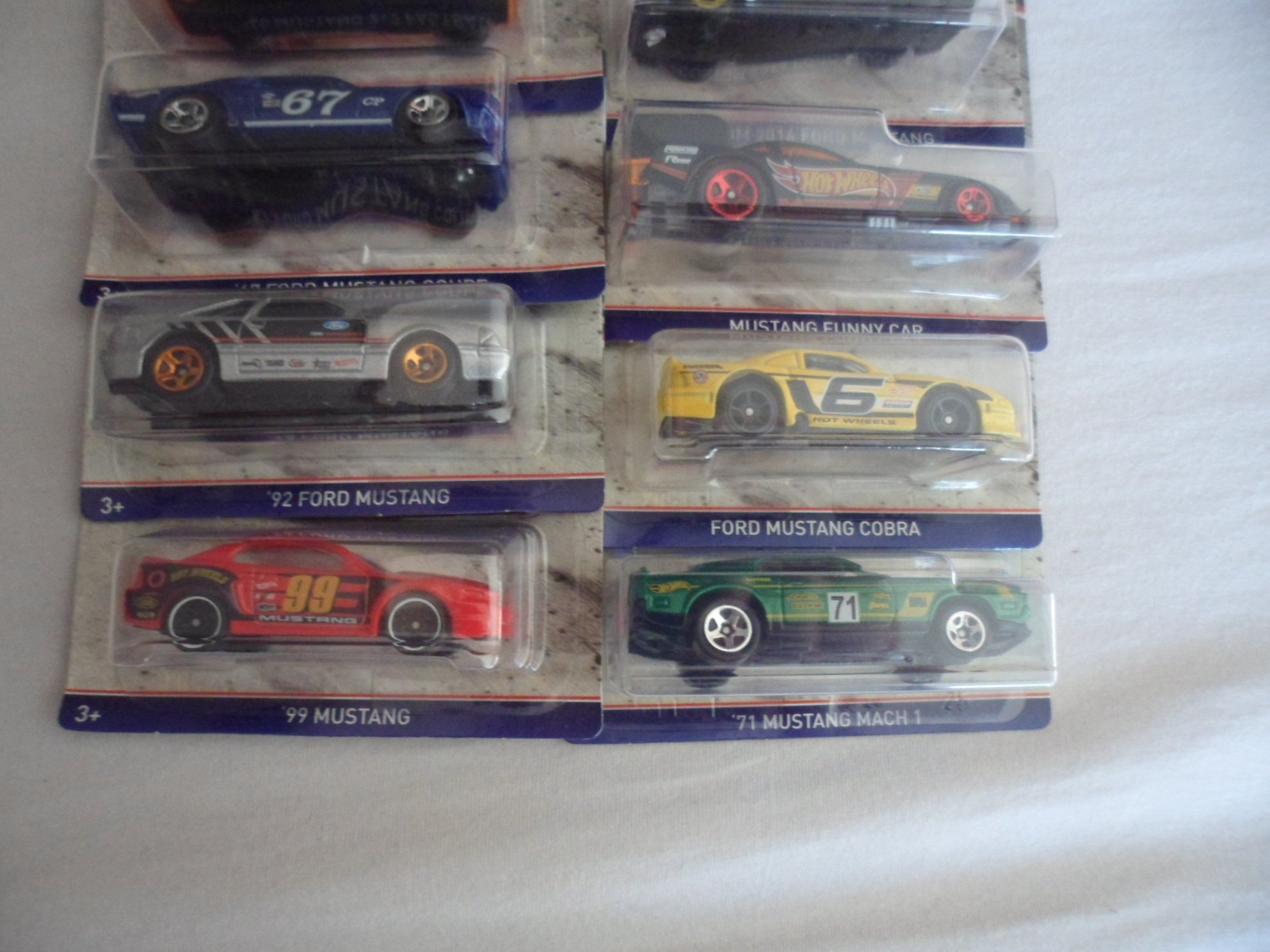 Amazon.com: Hot Wheels 2016 Ford Mustang Bundle Set of 8 Die-Cast