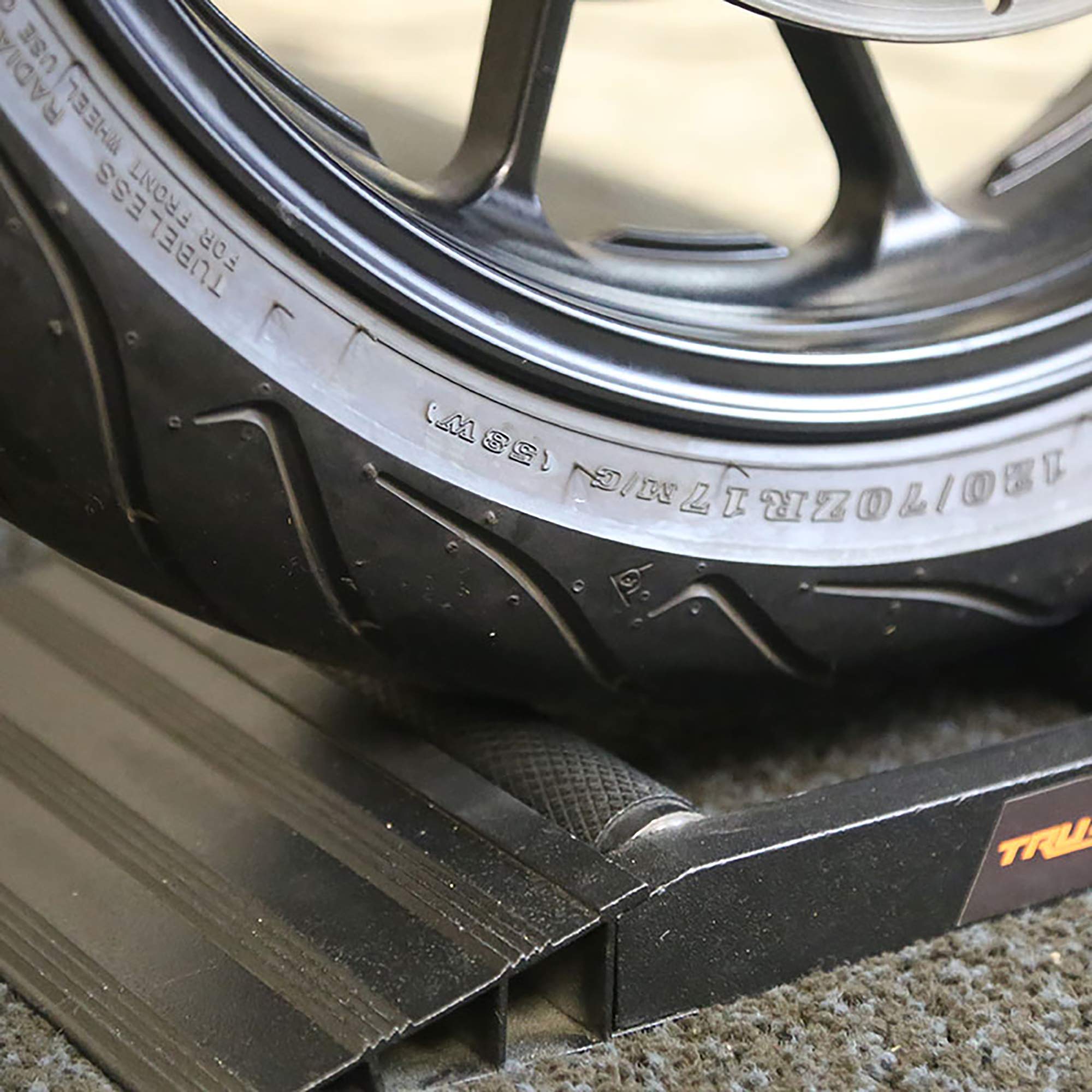 Tru Tension | Wheel Monkey | Outils et Accessoires pour Motos