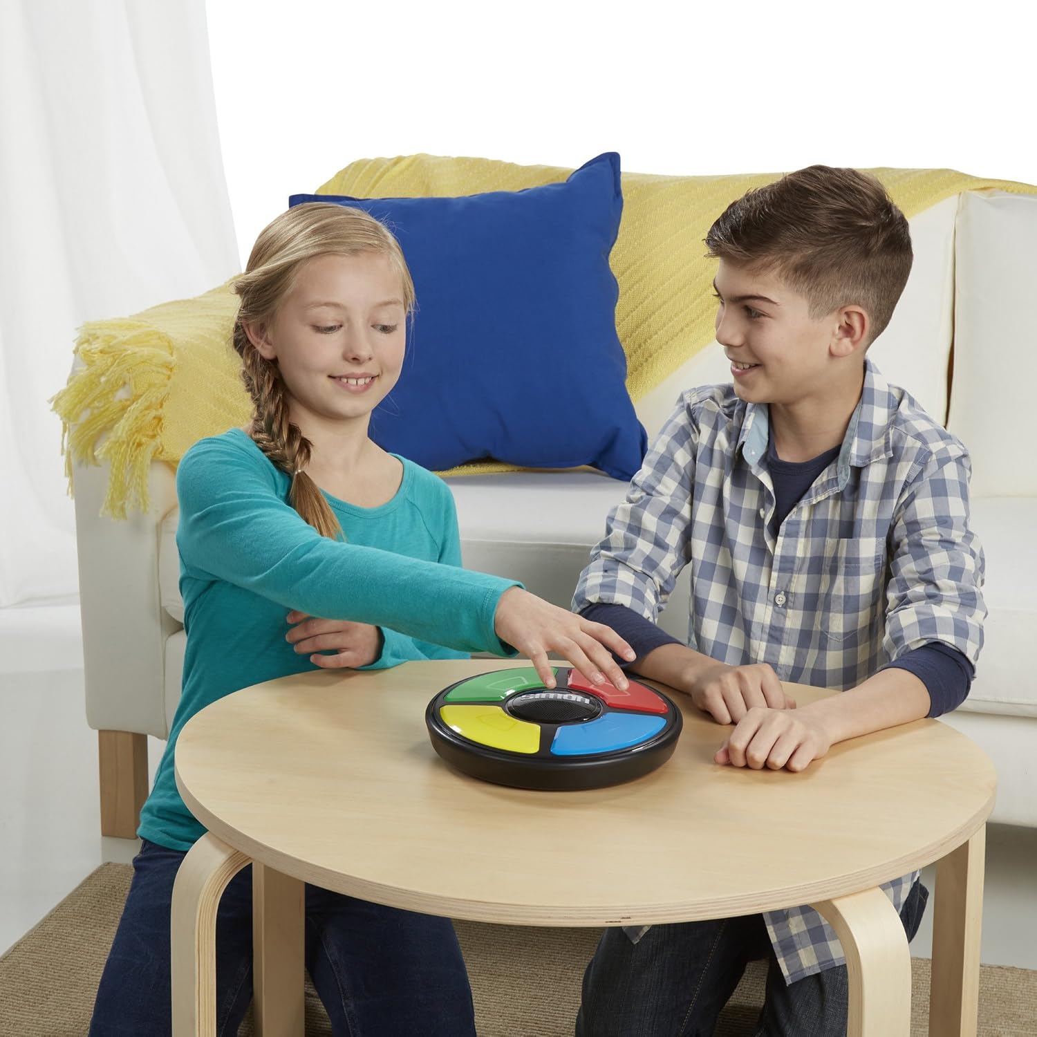 Hasbro Gaming Classic Simon Board Game
