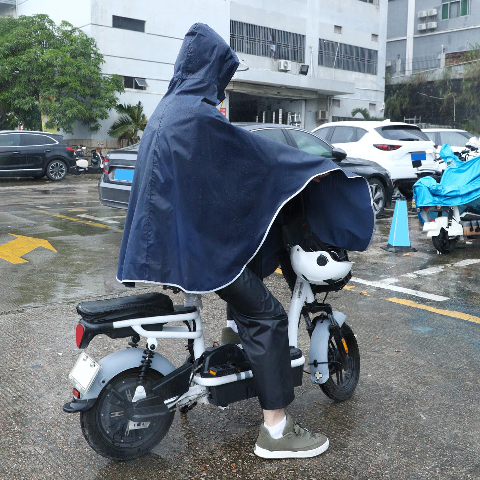 FRCOLOR Poncho Antipioggia per Bicicletta e Scooter Windproof Leggero Unisex per Città e Attività all'Aperto