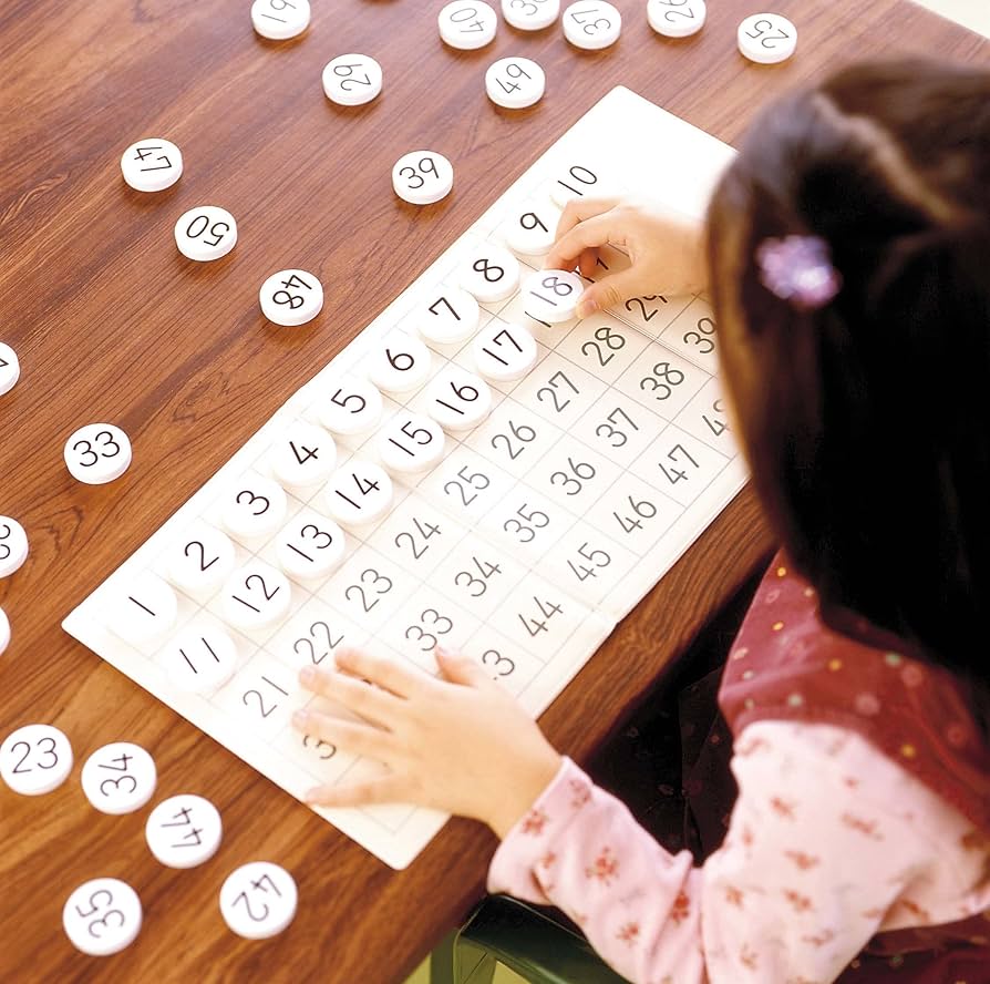 あいうえお① Amazon | くもん出版 磁石あいうえお盤(すうじ盤50) 知育玩具