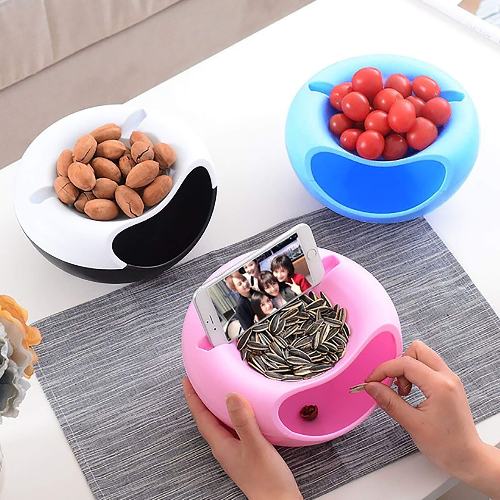 Gierzijia Multifunctionele snackkom, creatieve dubbele schotel notenschaal met houder voor mobiele telefoon, snack vuilnisopbergdoos, perfect voor snacks en fruit (wit