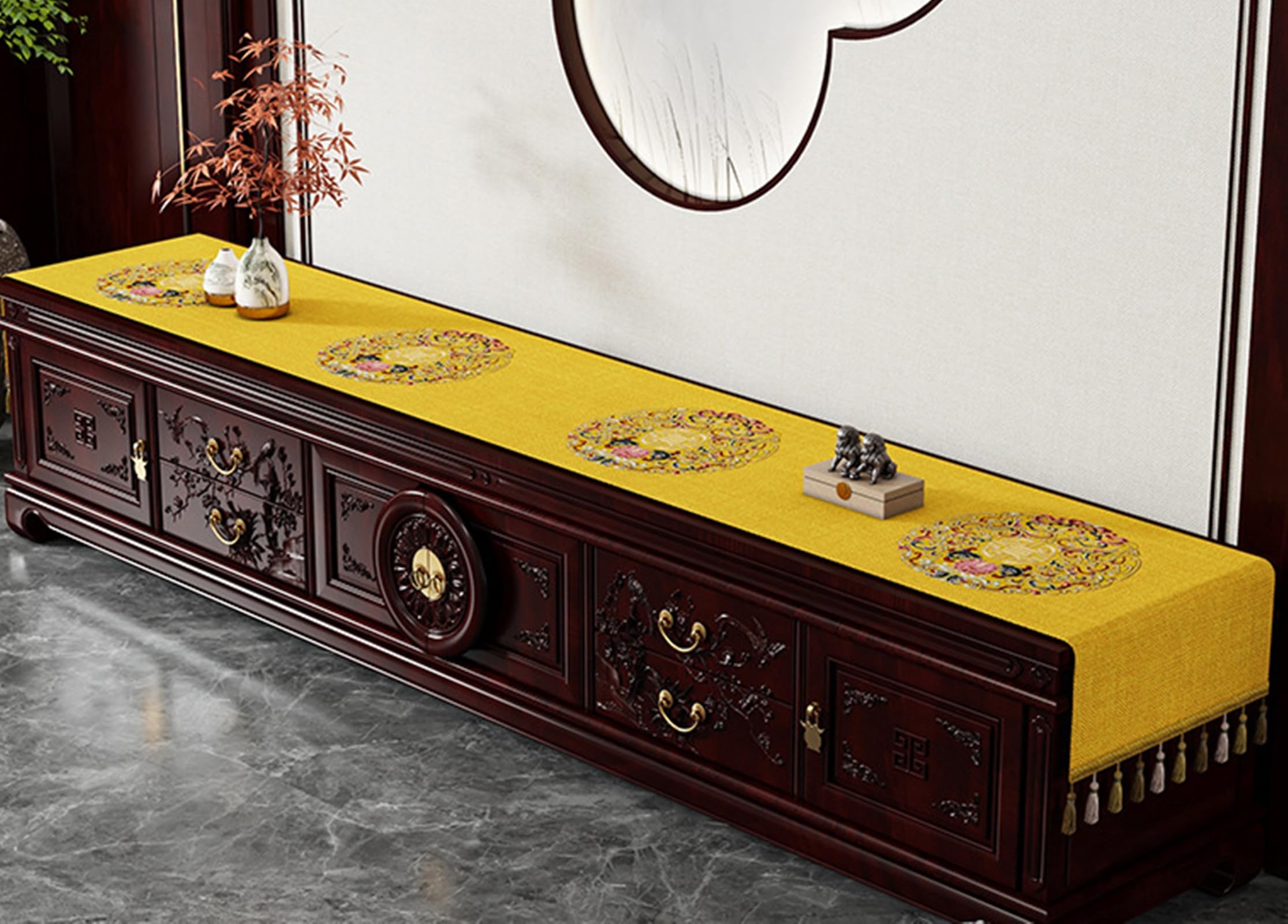 Camino de mesa de poliéster, moderno, lavable, diseño de flores bordadas rectangulares, estilo chino con pompones para comedor, fiesta de cumpleaños, amarillo, 40 x 200 cm
