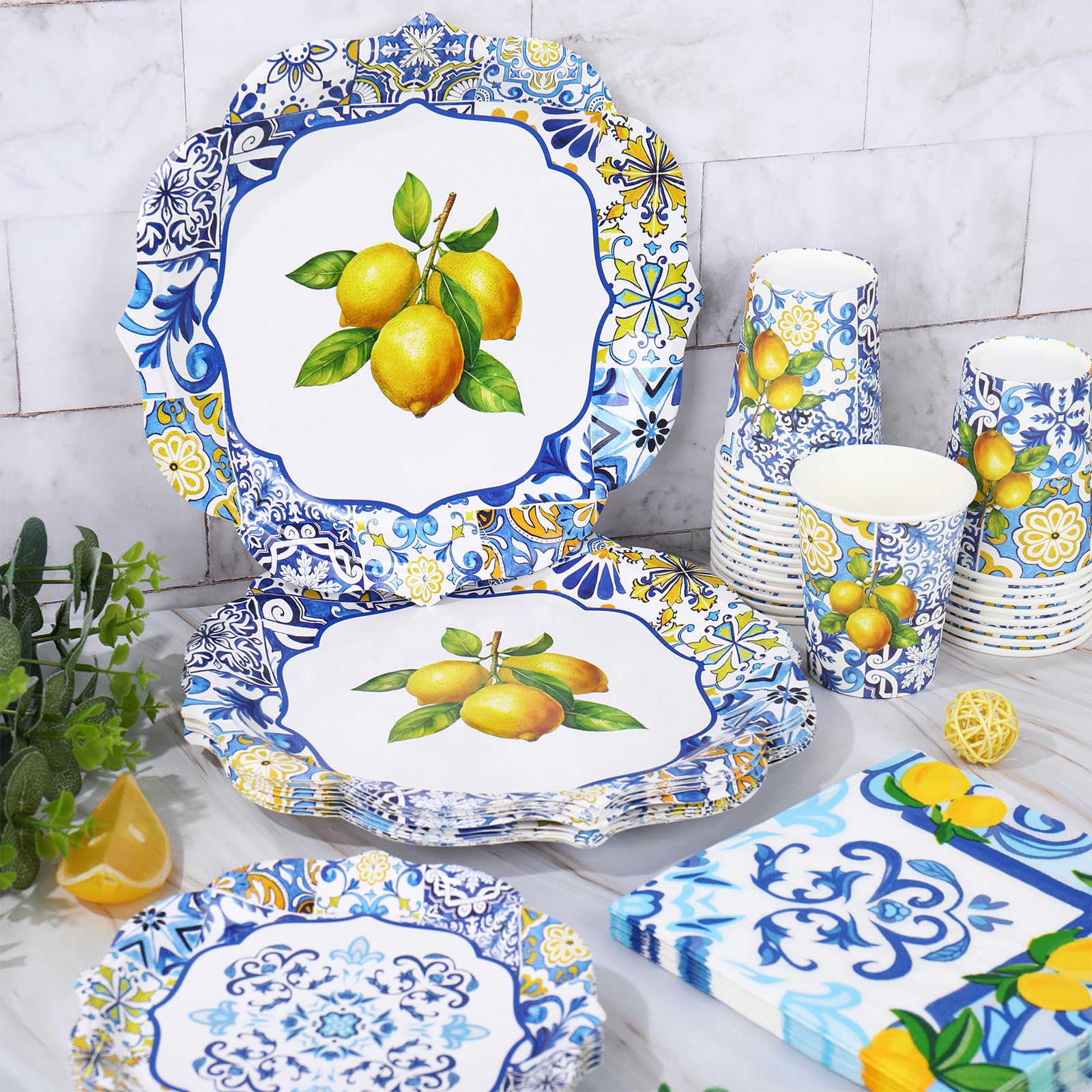 Whaline - Set di stoviglie Capri al limone da 96 pezzi, piastrelle blu, giallo limone, stoviglie monouso: 24 piatti da 25,4 cm, 24 piatti da 17,8 cm, 24 tovaglioli, 24 tazze da 266 ml per
