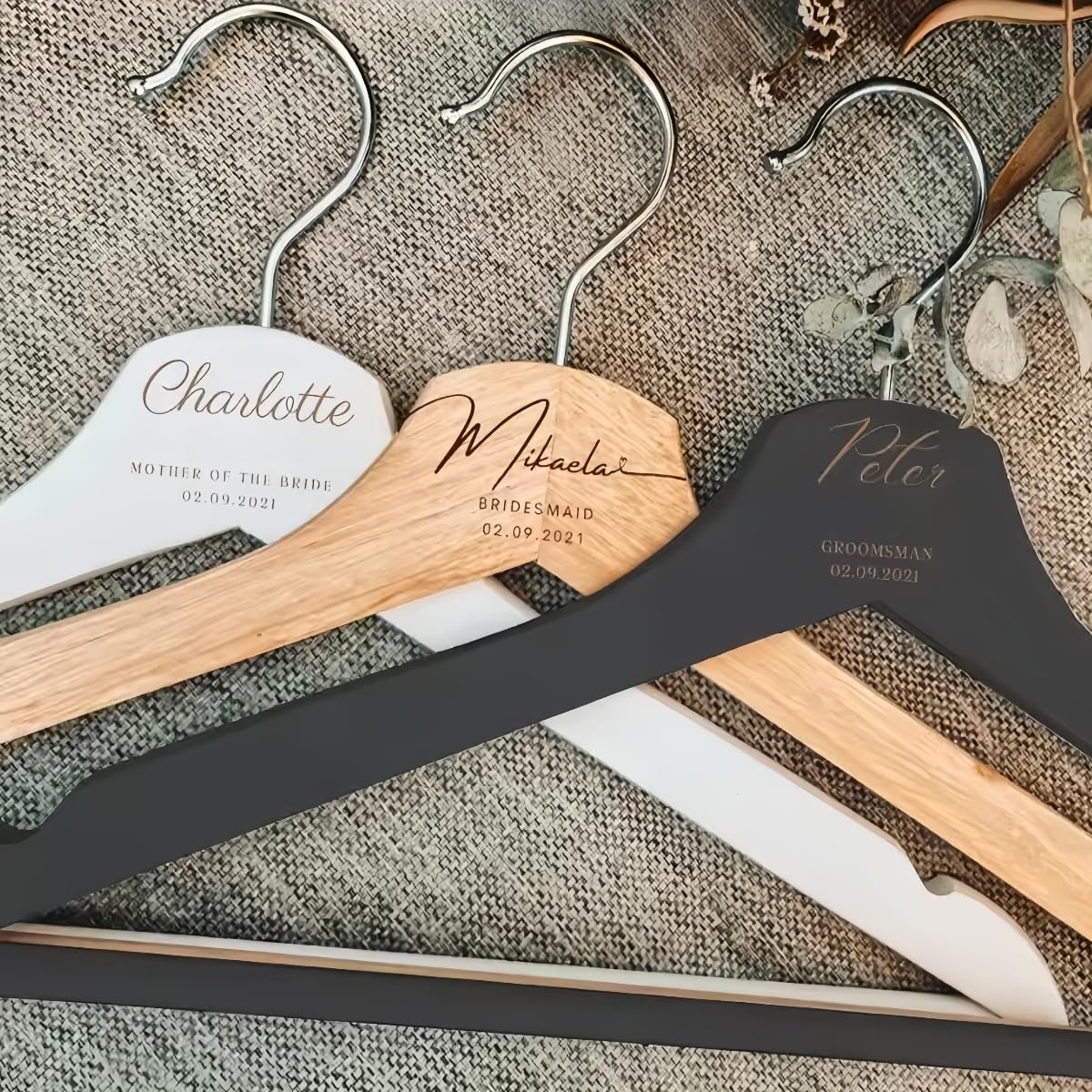 Hdlove Black Custom Personalized Engravable Coat Hanger‌ Personalized Design For Bride/Groom/Bridesmaids, Wedding Party Gift For Premium Solid Material For Ceremony And Photo Props(Black)