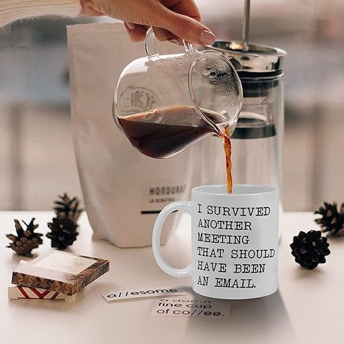 Miniatura 5 de Divertido paquete de 2 tazas de café de cerámica con texto en inglés «I survived other meeting that should have been an email email El mejor regalo
