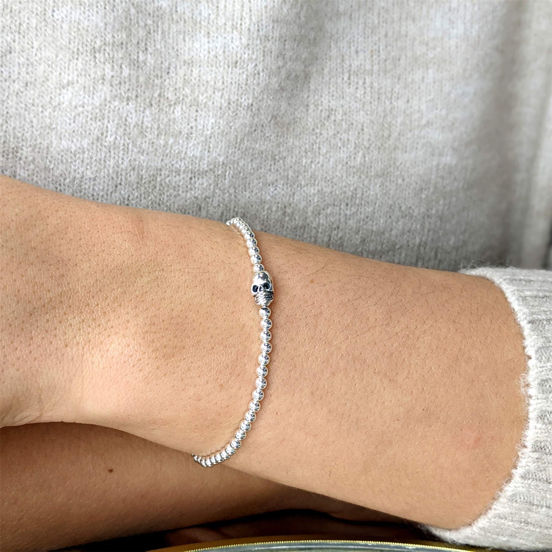 Silverly Bracciale in Argento Sterling 925 con Teschio per Donne e Adolescenti | Gioielli Emo Gotici di Halloween per le Donne | Braccialetto con Perline e Ciondolo a Forma di Palla Punk Stacker
