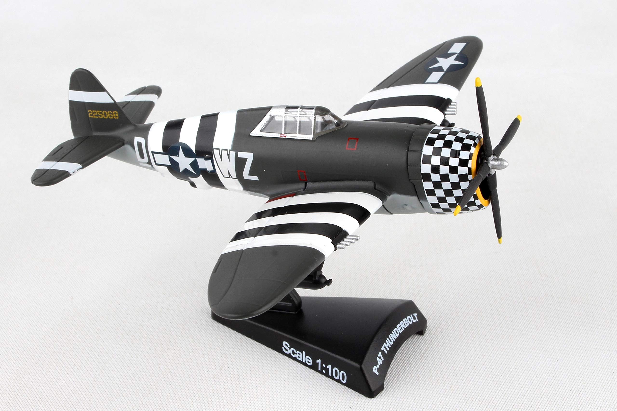 Postage Stamp Daron P-47 Thunderbolt Snafu 1/100 PS5359-3,Black