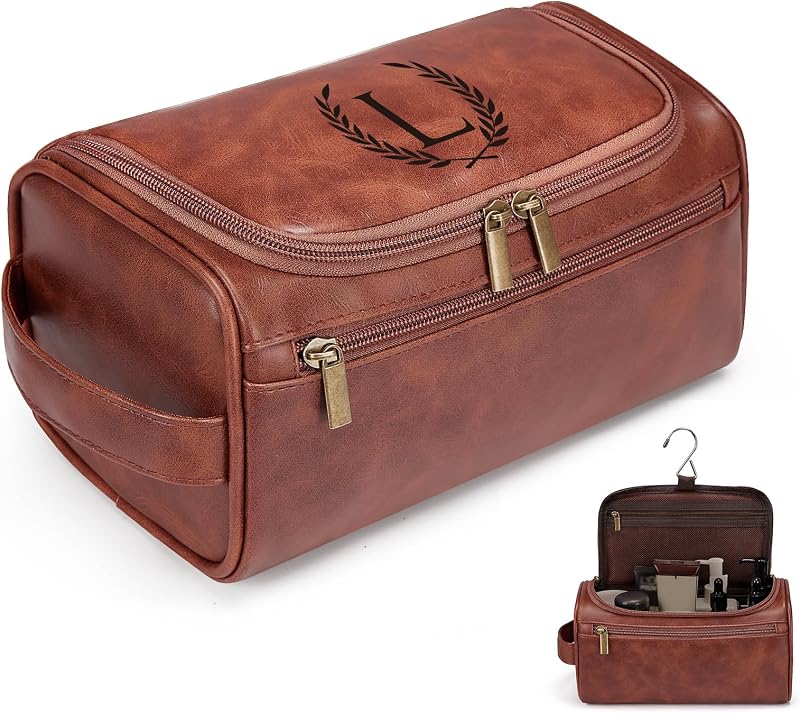 Necessaire de viagem suspensa Janhavi em PU, marrom-avermelhado, inicial L