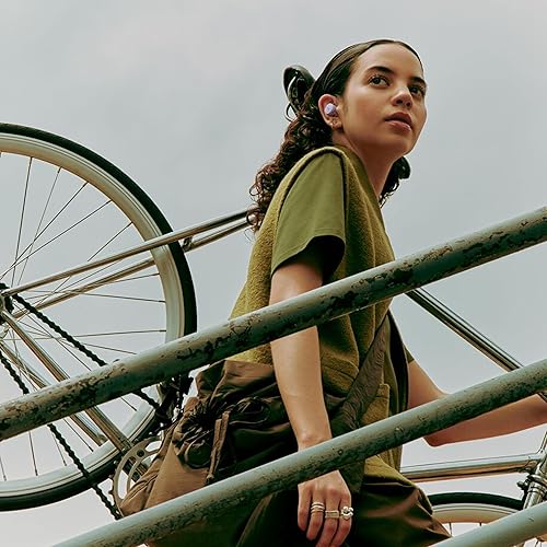 Miniatura 7 de Bose QuietComfort - Auriculares inalámbricos con cancelación de ruido, audífonos Bluetooth de estilo de vida con cancelación activa de ruido, hasta