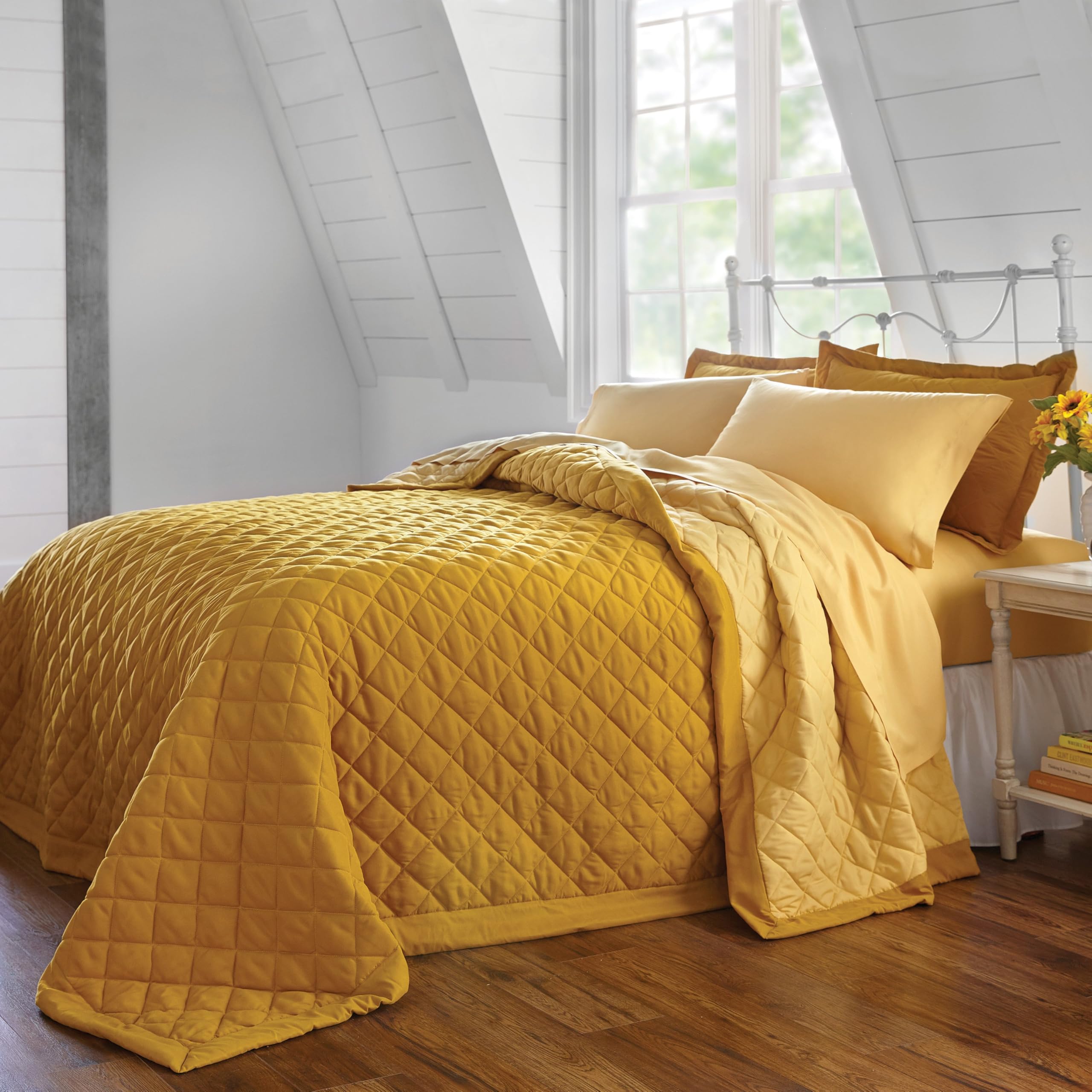 BrylaneHome Bedding BH Studio Reversible Two-Tone Ultra Soft Quilted Bedspread - Full, Gold Maize