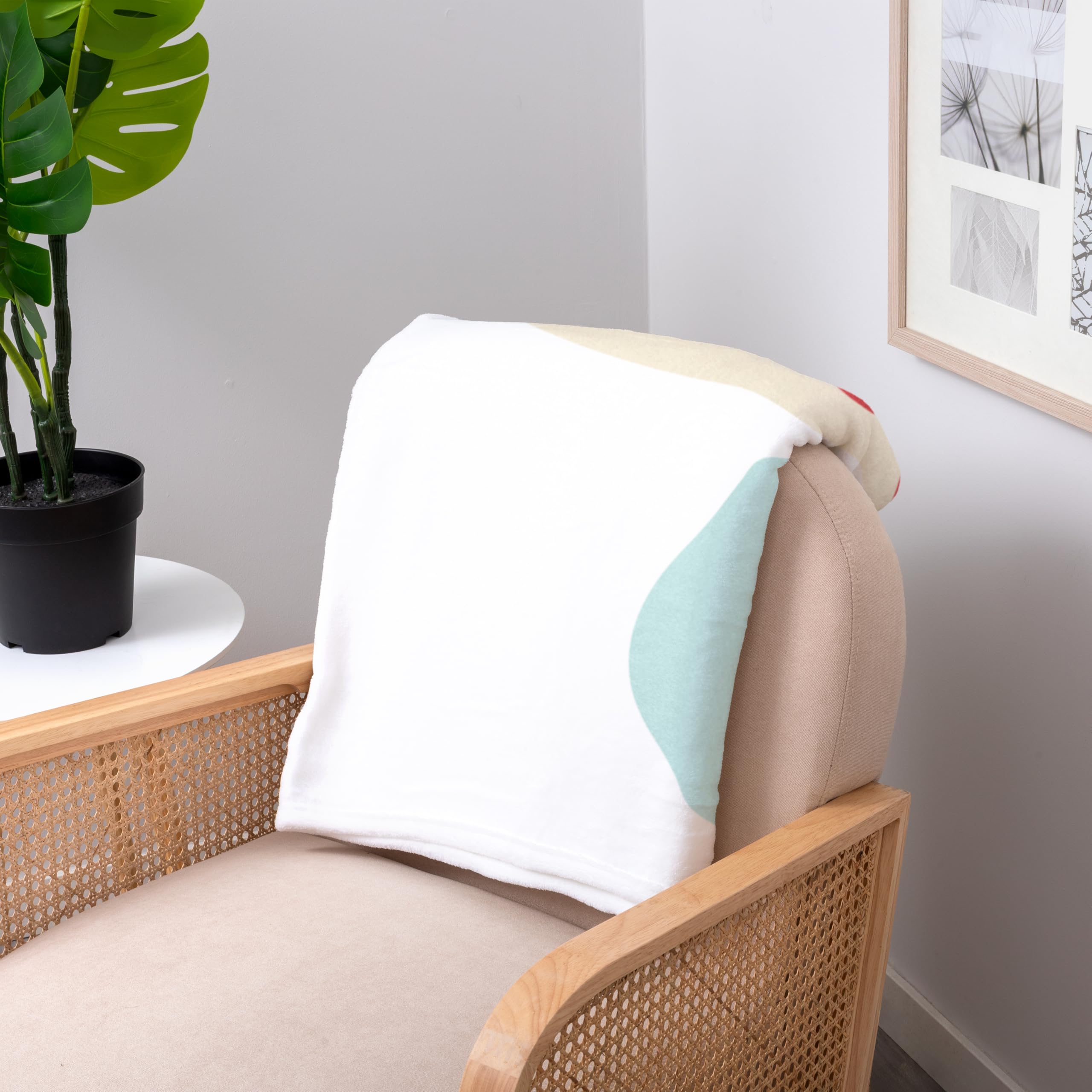 Manta Personalizada de 170x130cm con Nombres o Texto Diseño Te Quiero Disponible el Tela Polar, Coralina y Sherpa Borreguillo para Sofá o Cama Perfecta para Regalo Original (Coralina)