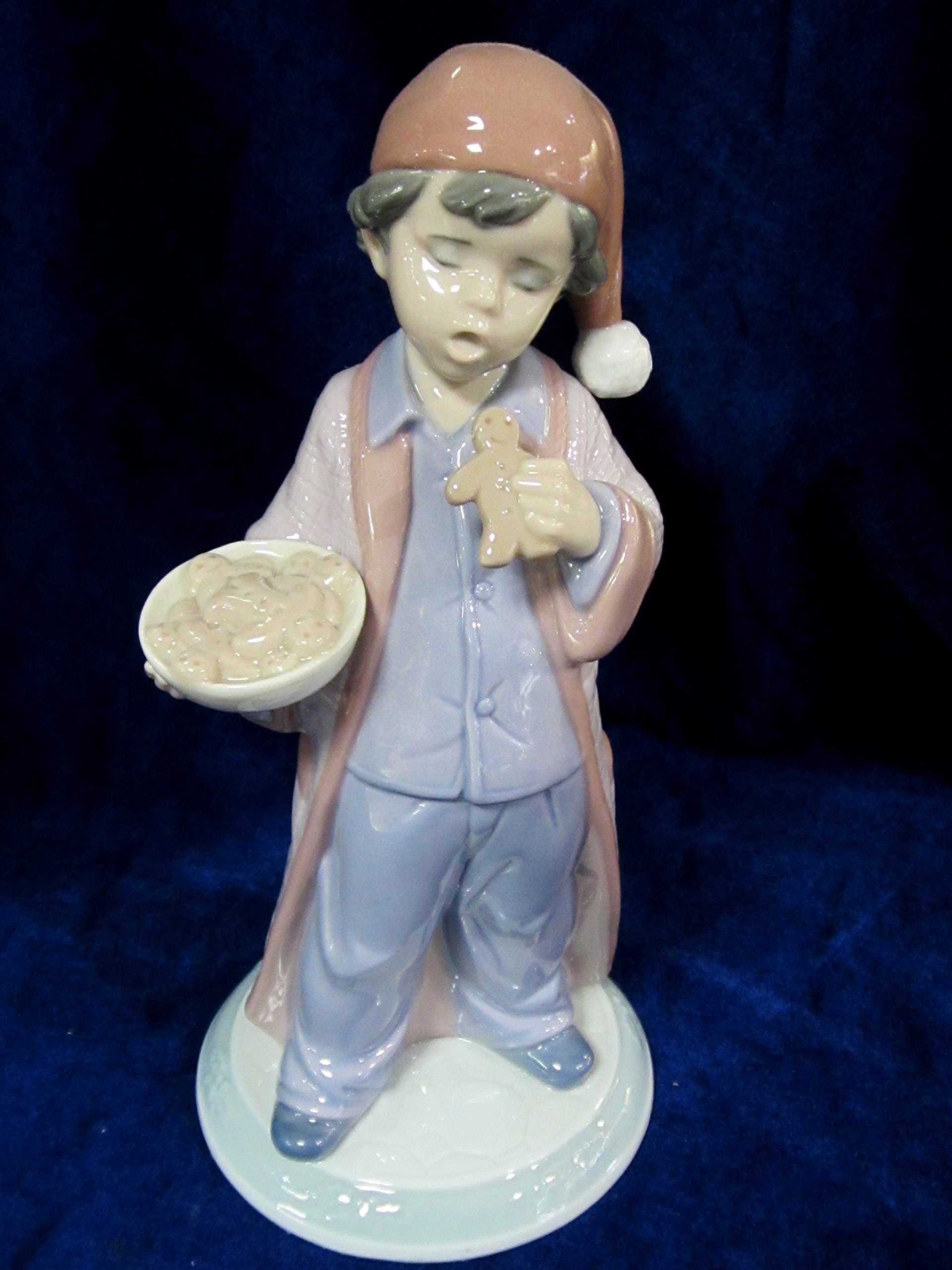 Amazon.com: Lladro Santa Won't Notice #6676 : Home & Kitchen