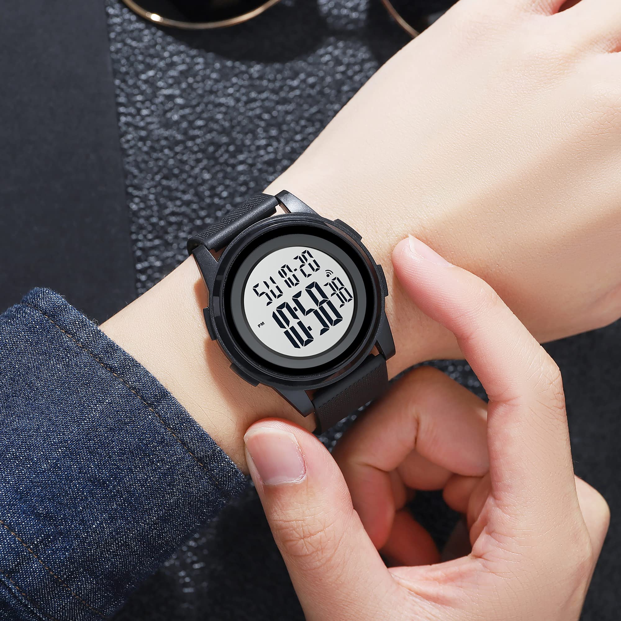 findtime Reloj militar para hombre, reloj deportivo táctico, reloj digital, cronógrafo, cuenta atrás, 5 ATM, resistente al agua, reloj despertador, cronómetro, reloj de pulsera, negro blanco, Correa
