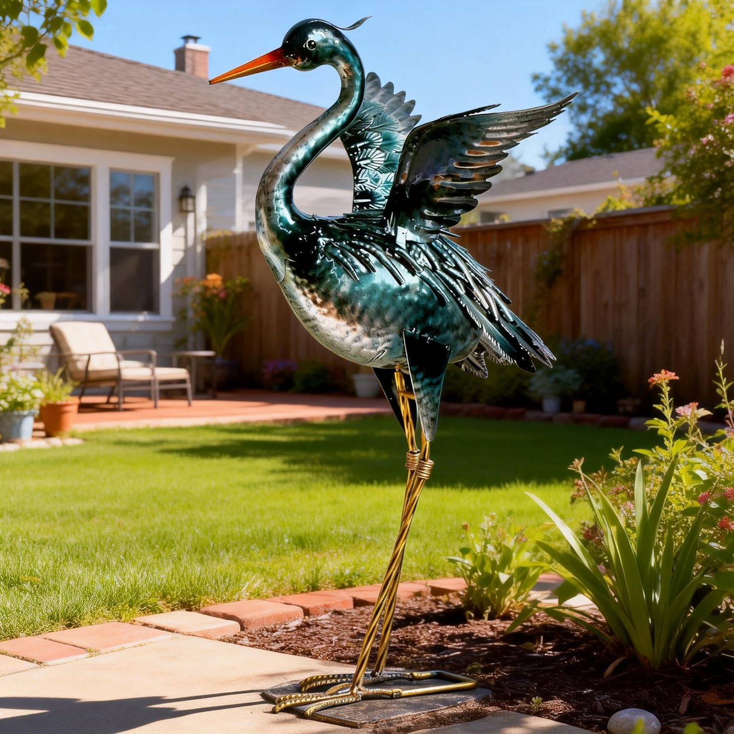 chisheen Crane Garden Statue Sculpture, Metal Heron Outdoor Decor, Yard Art Bird Decoy for Backyard Pond Patio Porch Lawn Decorations