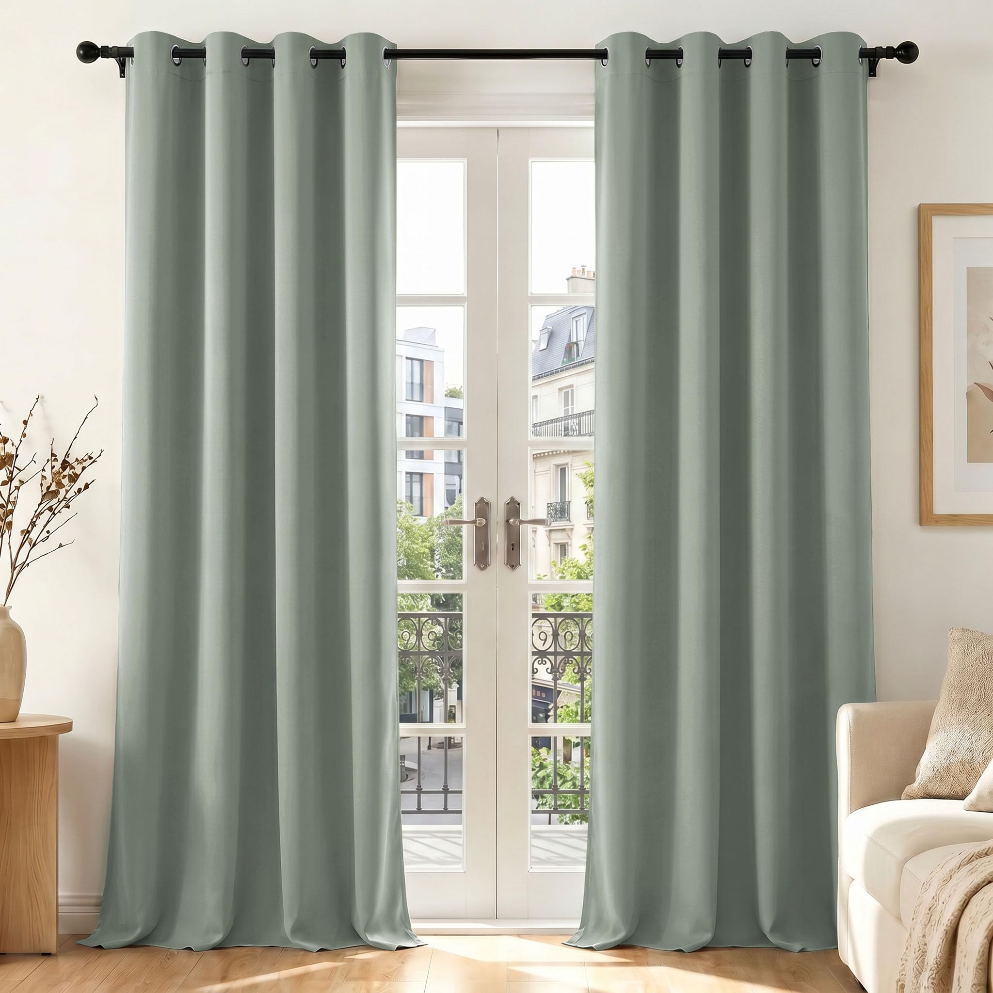 Deconovo Tende Oscuranti per Interni con Occhielli, 2 Pannelli 140x220 cm, Tende Termiche Isolanti per Camera da Letto e Soggiorno, Drappeggio Morbido ed Elegante, Verde Eucalipto