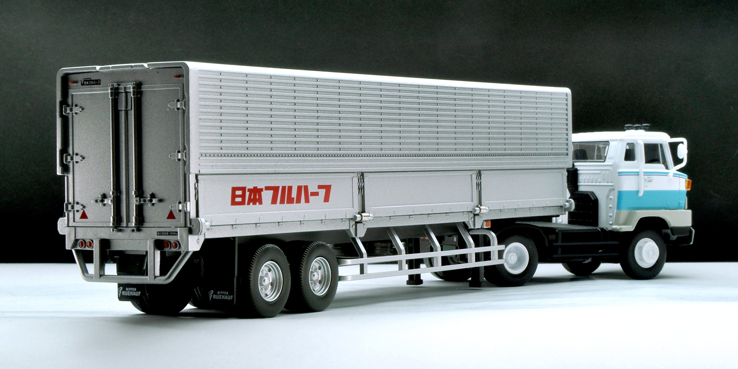 トミカリミテッドヴィンテージネオ 日野HE366 ウイングルーフトレーラ Amazon | トミカリミテッドヴィンテージ ネオ 1/64 LV-N167a